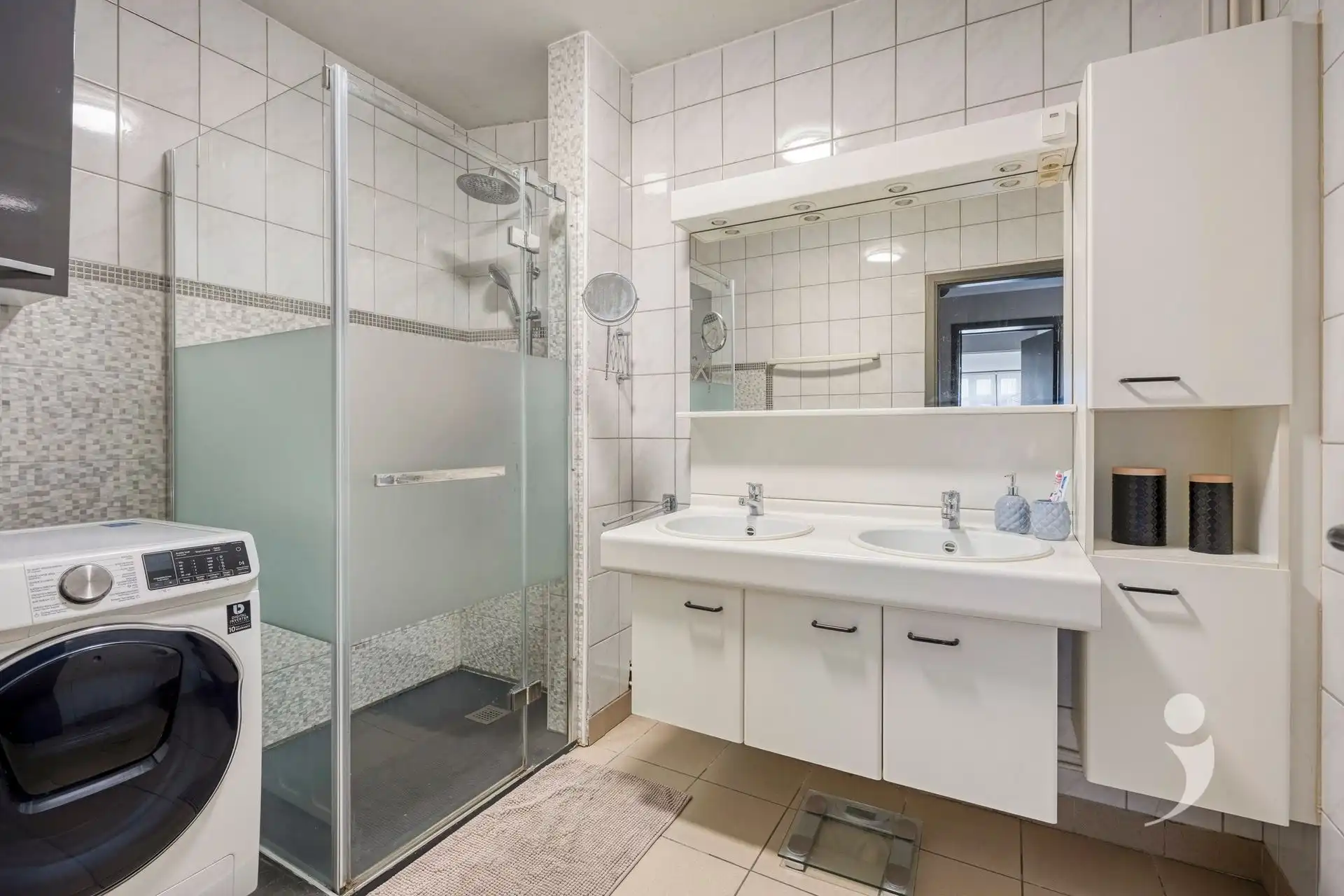 Ruim gelijkvloers appartement met 2 slaapkamers, binnenkoer en aparte inkom in Hombeek foto 15