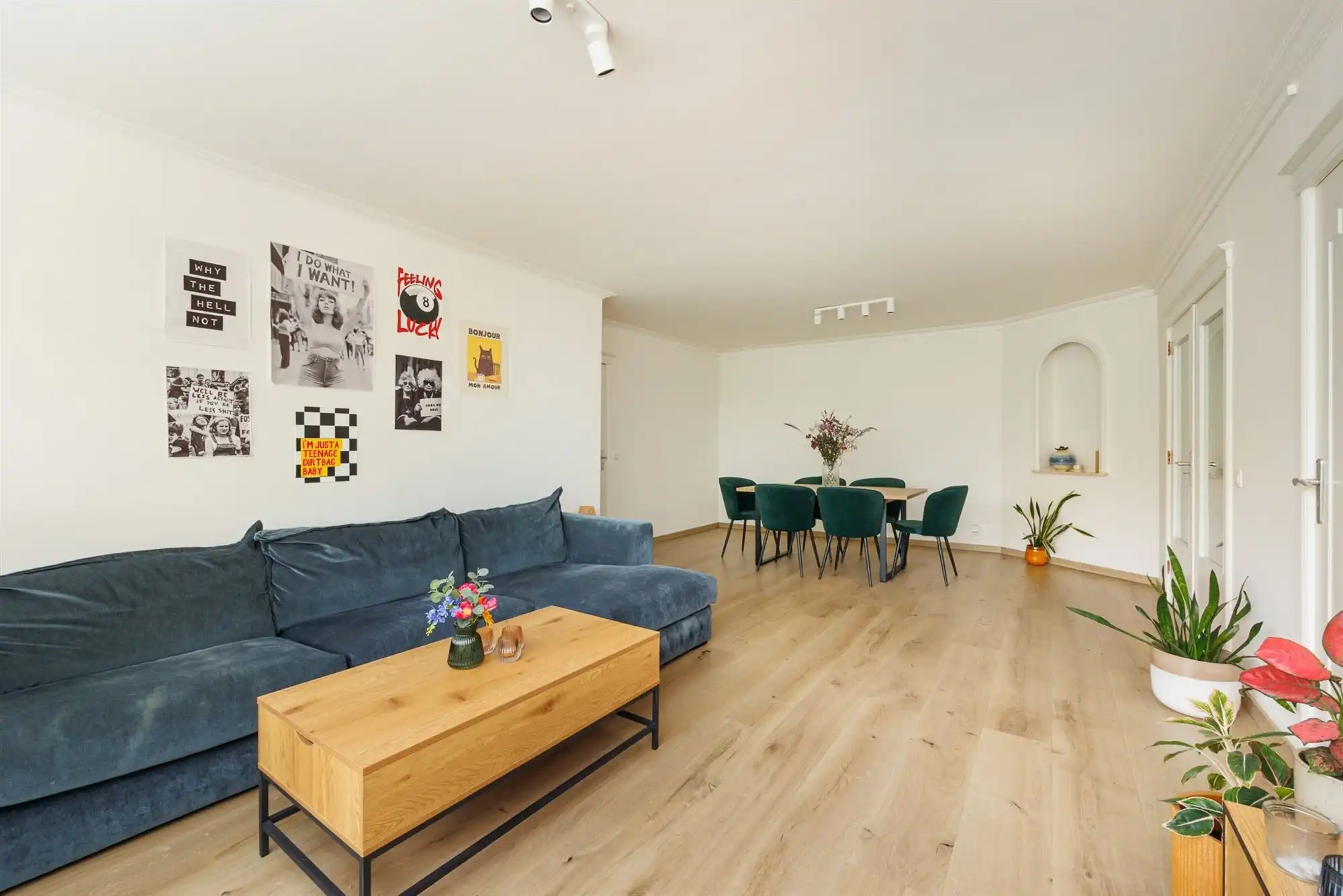 Gerenoveerd 2 Slaapkamer appartement met terras in Berchem foto 8