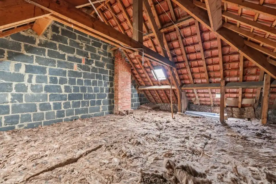 INSTAPKLARE WONING MET TWEE GARAGES IN TONGEREN foto 25