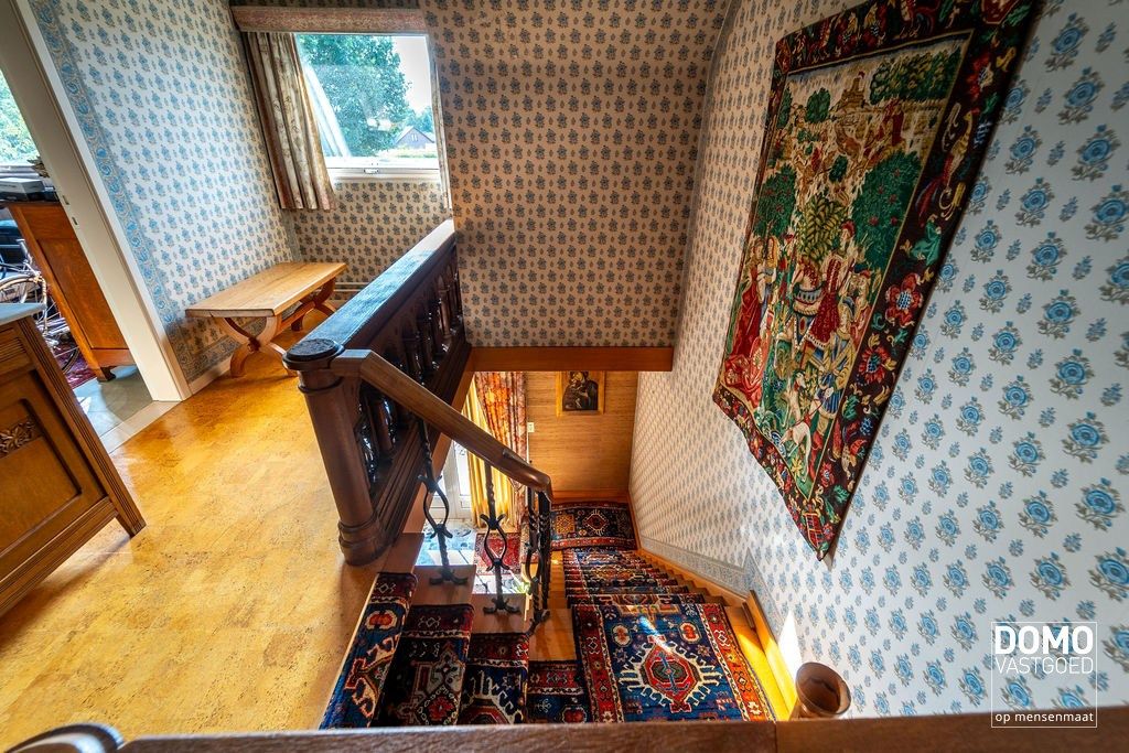 KARAKTERVOLLE, RUIME WONING MET 4 SLAAPKAMERS EN ZONNIGE TUIN TE STOKROOIE foto 15