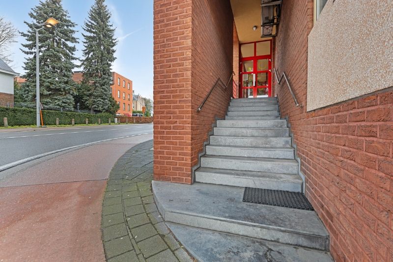 Handelspand van 400m² in het Centrum van Genk foto 3
