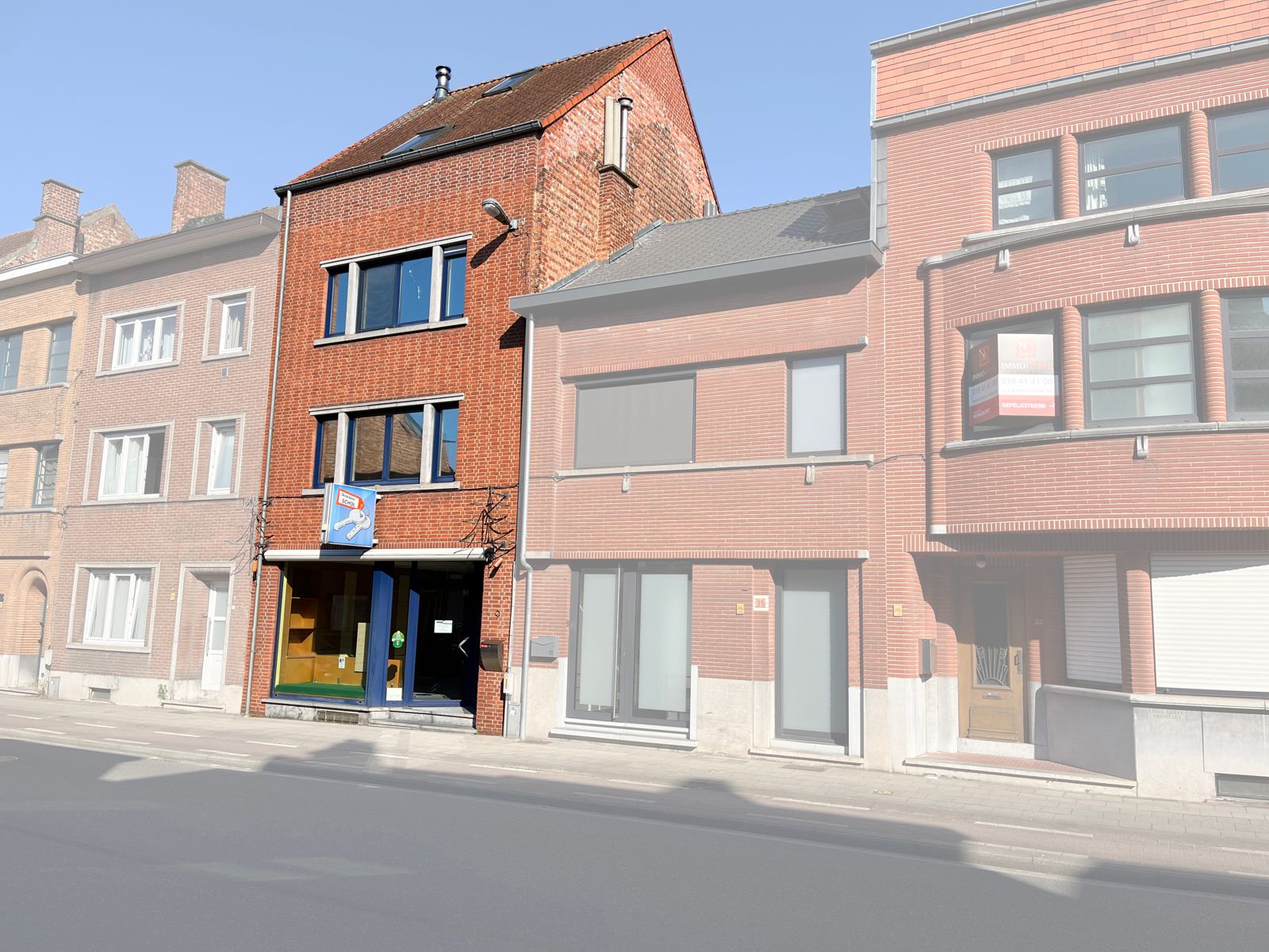 grote woning met mooie tuin foto 29