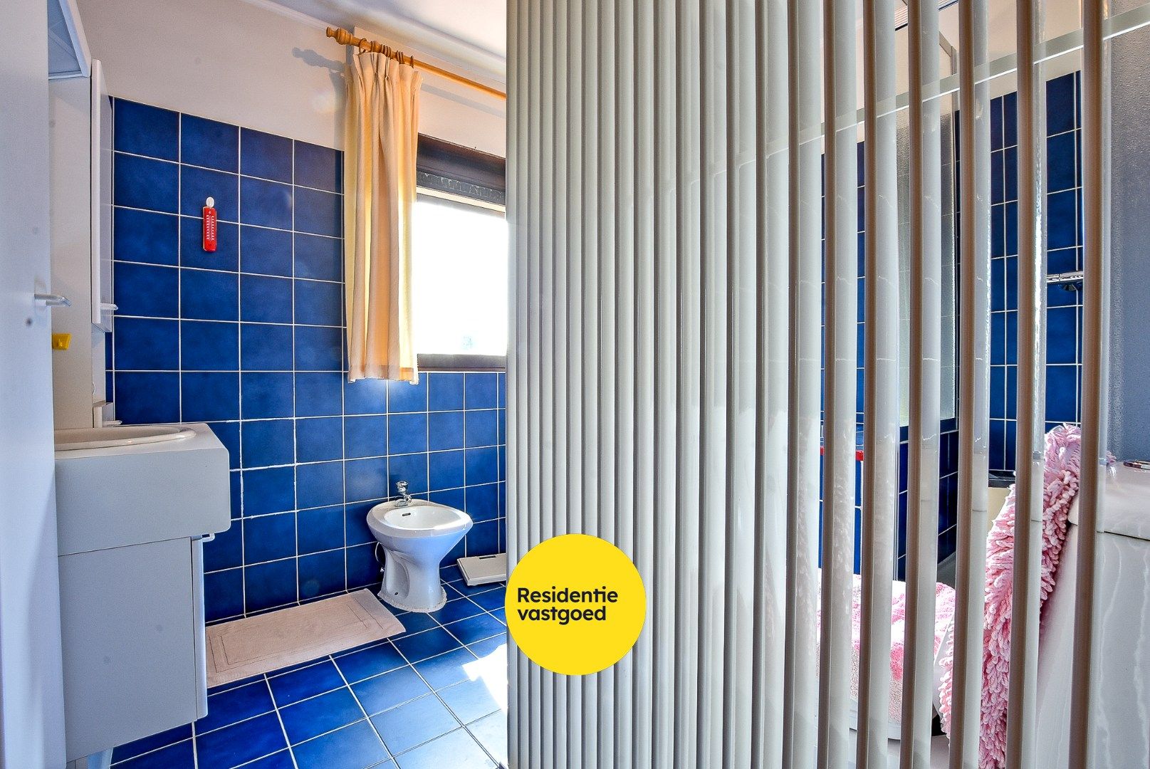 Ruime alleenstaande woning met grote tuin nabij centrum Diksmuide op 1681 m². foto 14