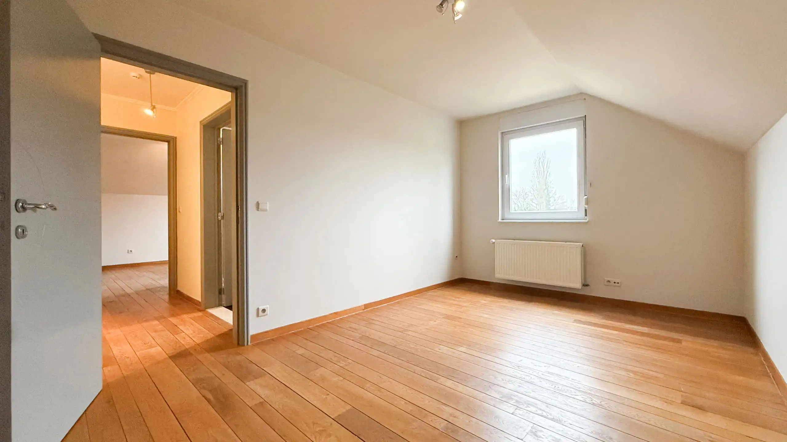 Gezellig duplex appartement met terras en garagebox in HZ! foto 15