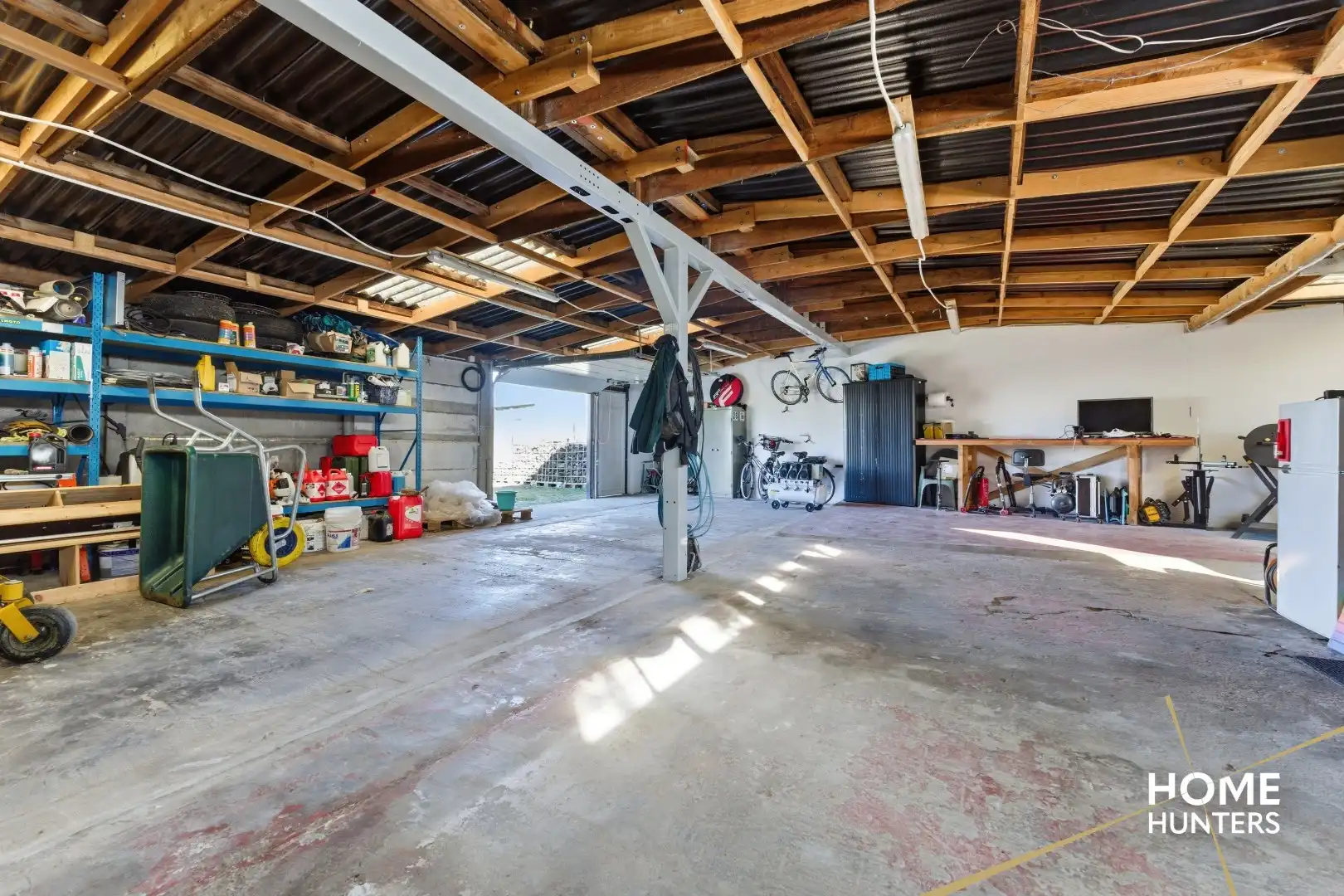 Rustig gelegen halfopen bebouwing met ruime tuin in Hooglede! foto 15