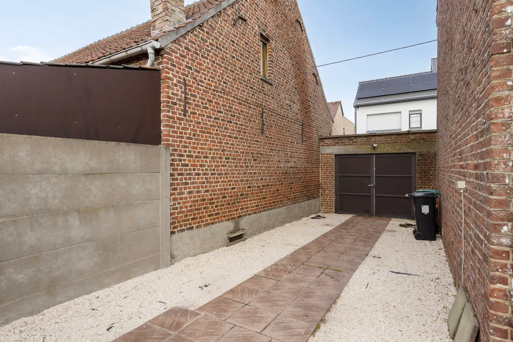 Instapklare woning met 3 slaapkamers en ruime tuin foto 21