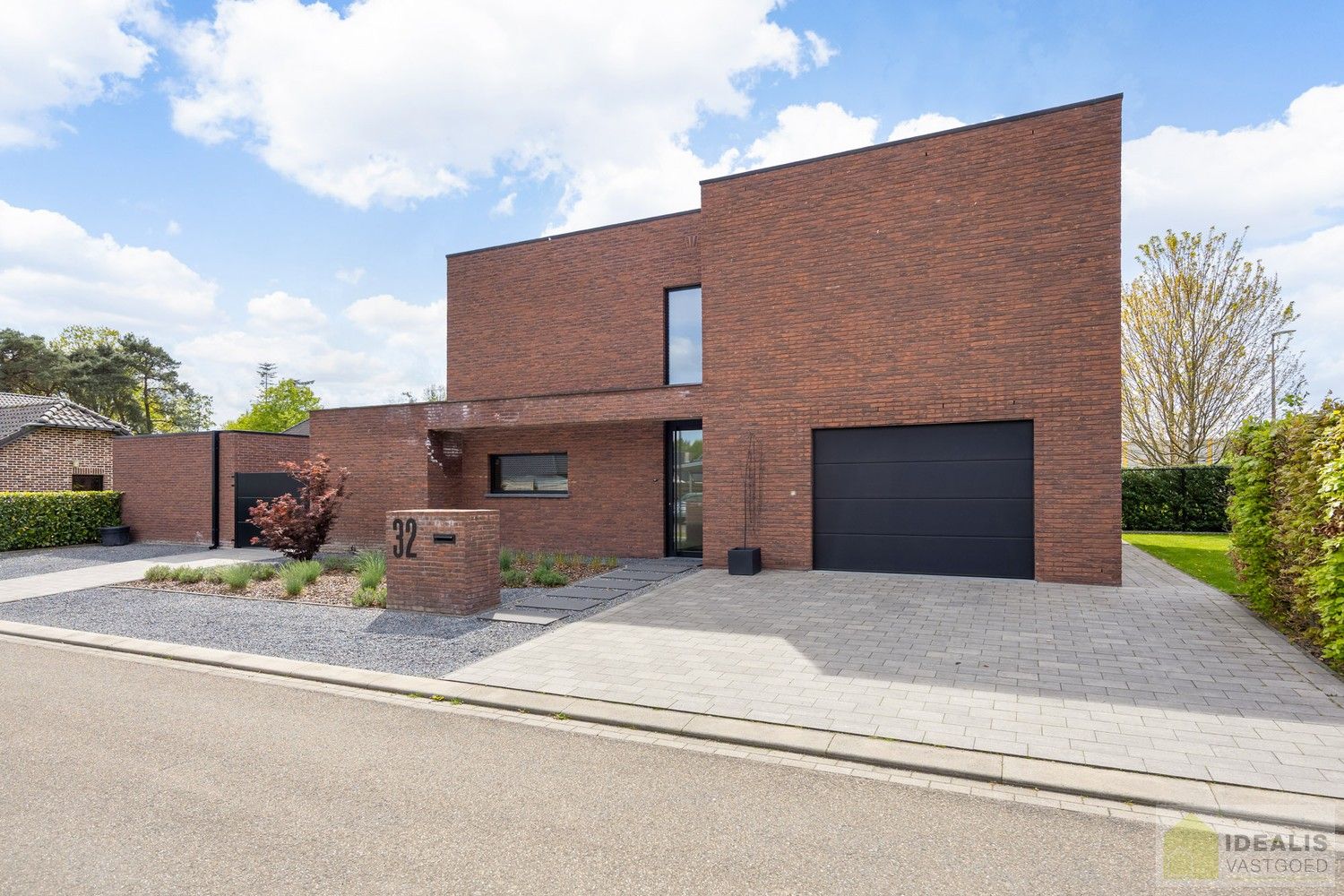 Huis te koop foto {{pictureIndex}}