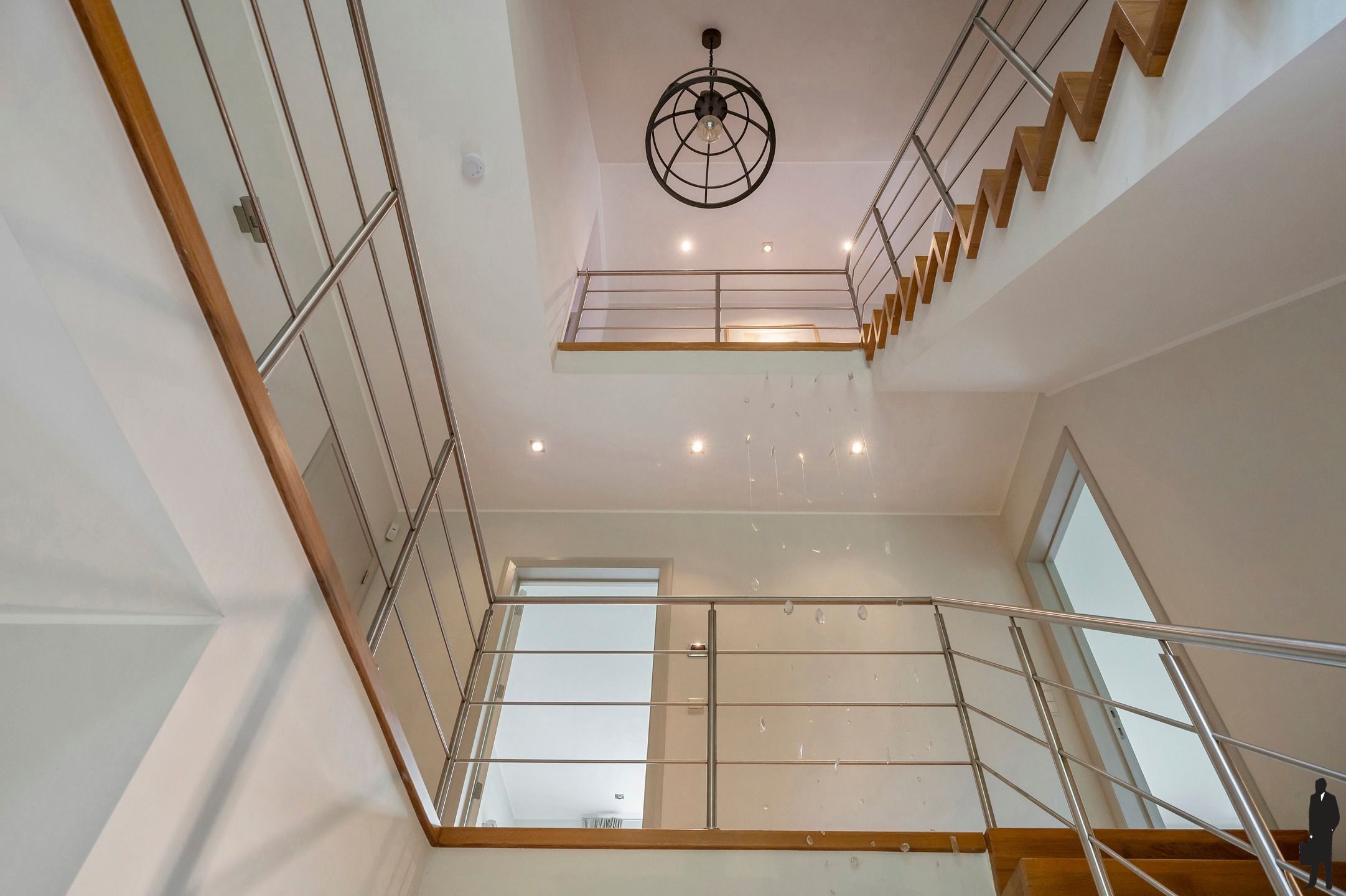 Unieke en zéér centraal gelegen villa op een parkdomein van ca. 9.847 m²! foto 4