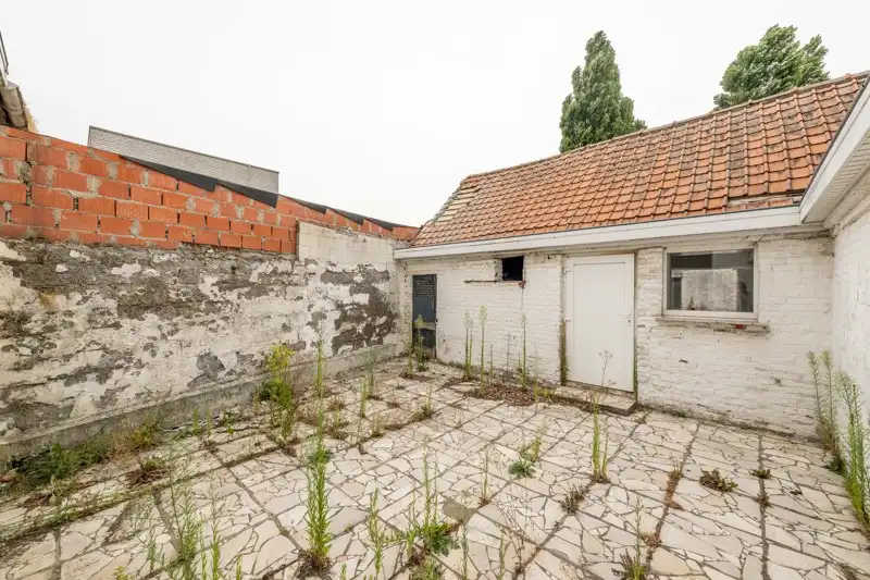 Te slopen LANDELIJK gelegen woning op een perceel van 815 m² in WIELSBEKE foto 5