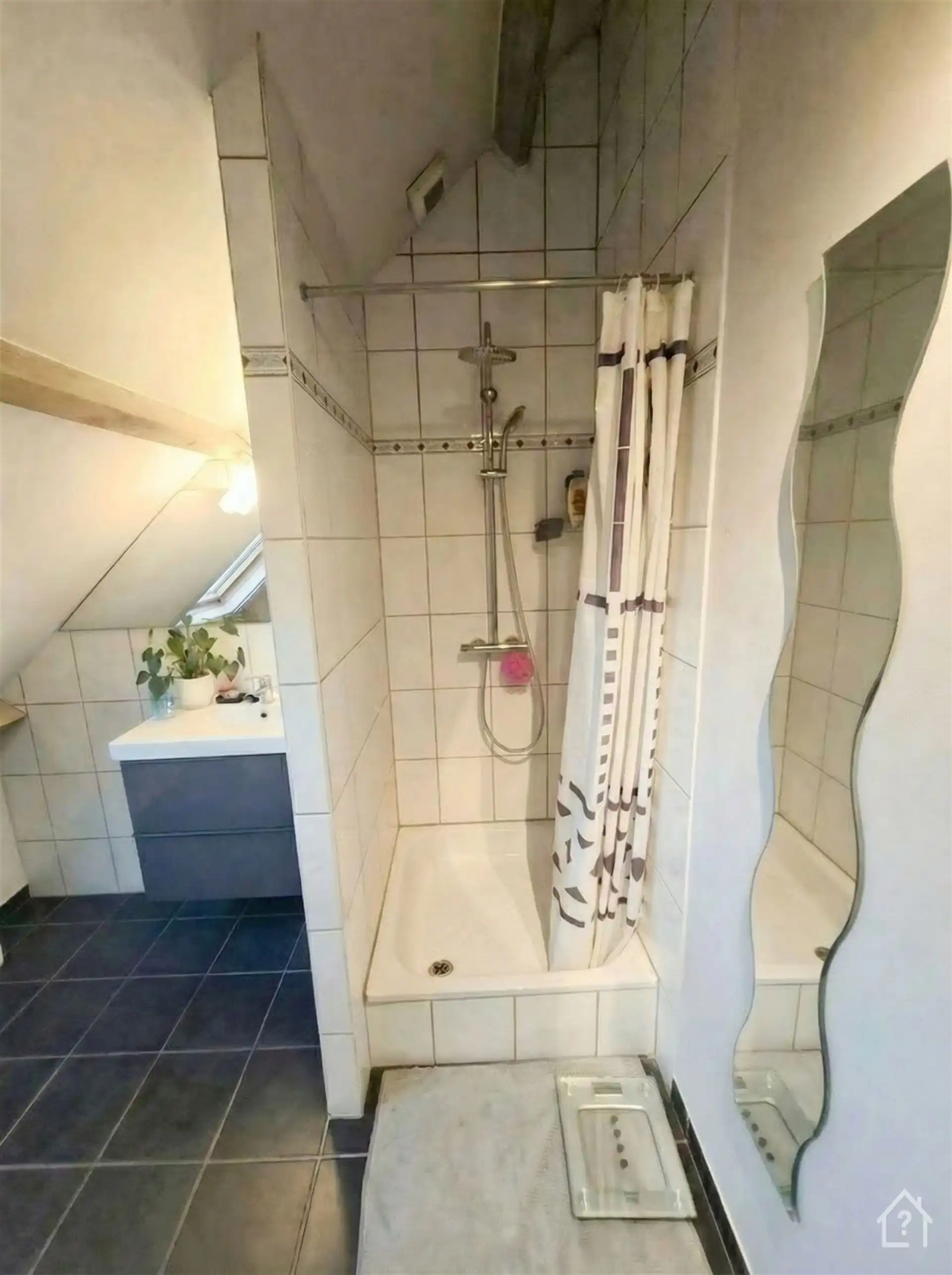 Cosy Dakappartement met garage foto 9