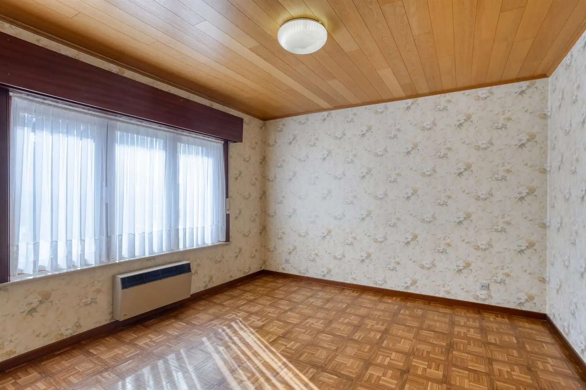 Ruime woning met zuidoostgerichte tuin in Merchtem foto 11