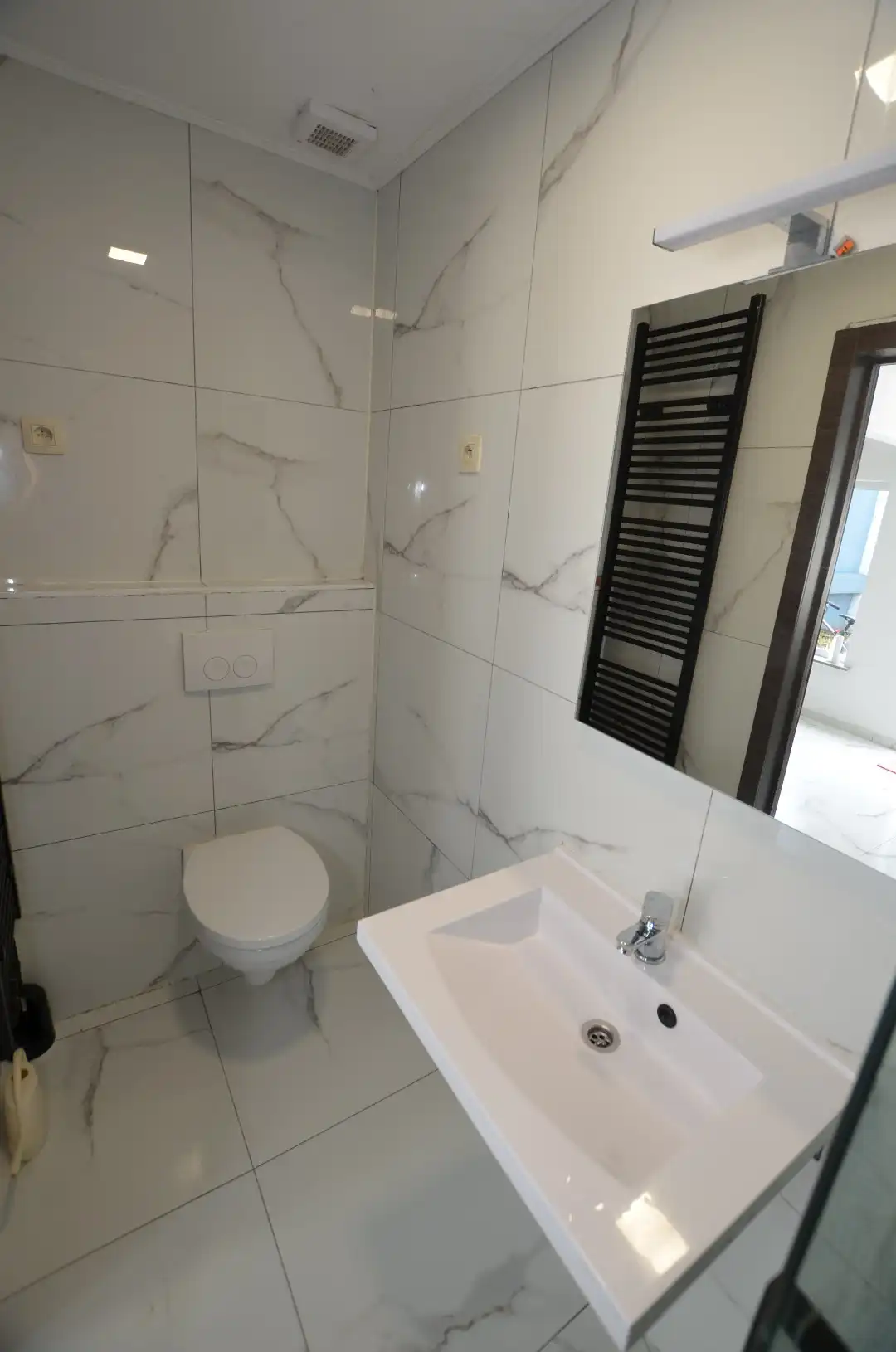 Mooi gelegen gerenoveerde half-open bebouwing (Kangoeroewoning) foto 21