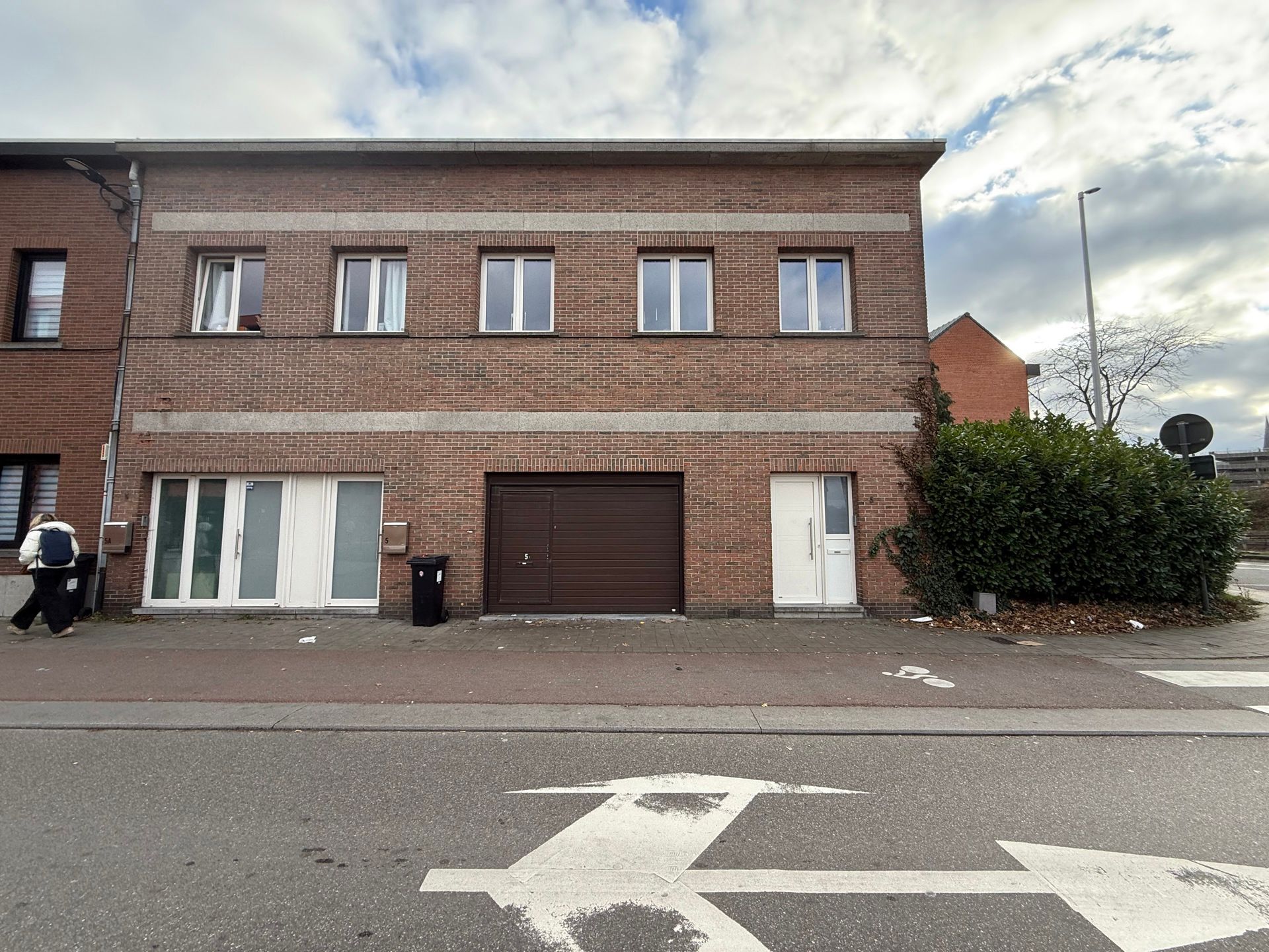 AALST - Ruim appartement met mooi terras. foto {{pictureIndex}}