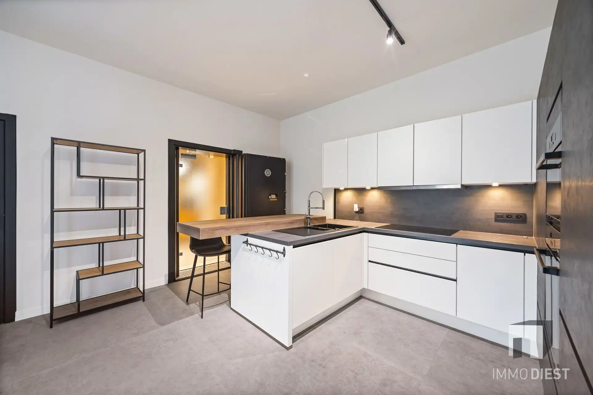 Twee vliegen in één klap: appartement en handel foto 29