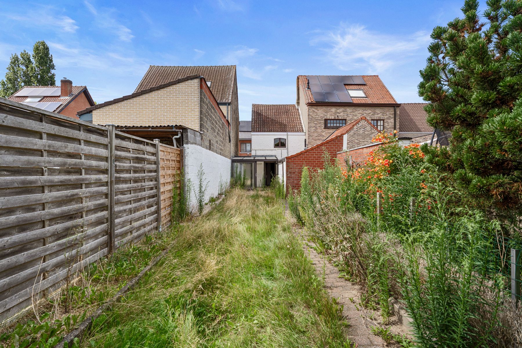 Geheel te renoveren woning nabij centrum Heusden foto 17