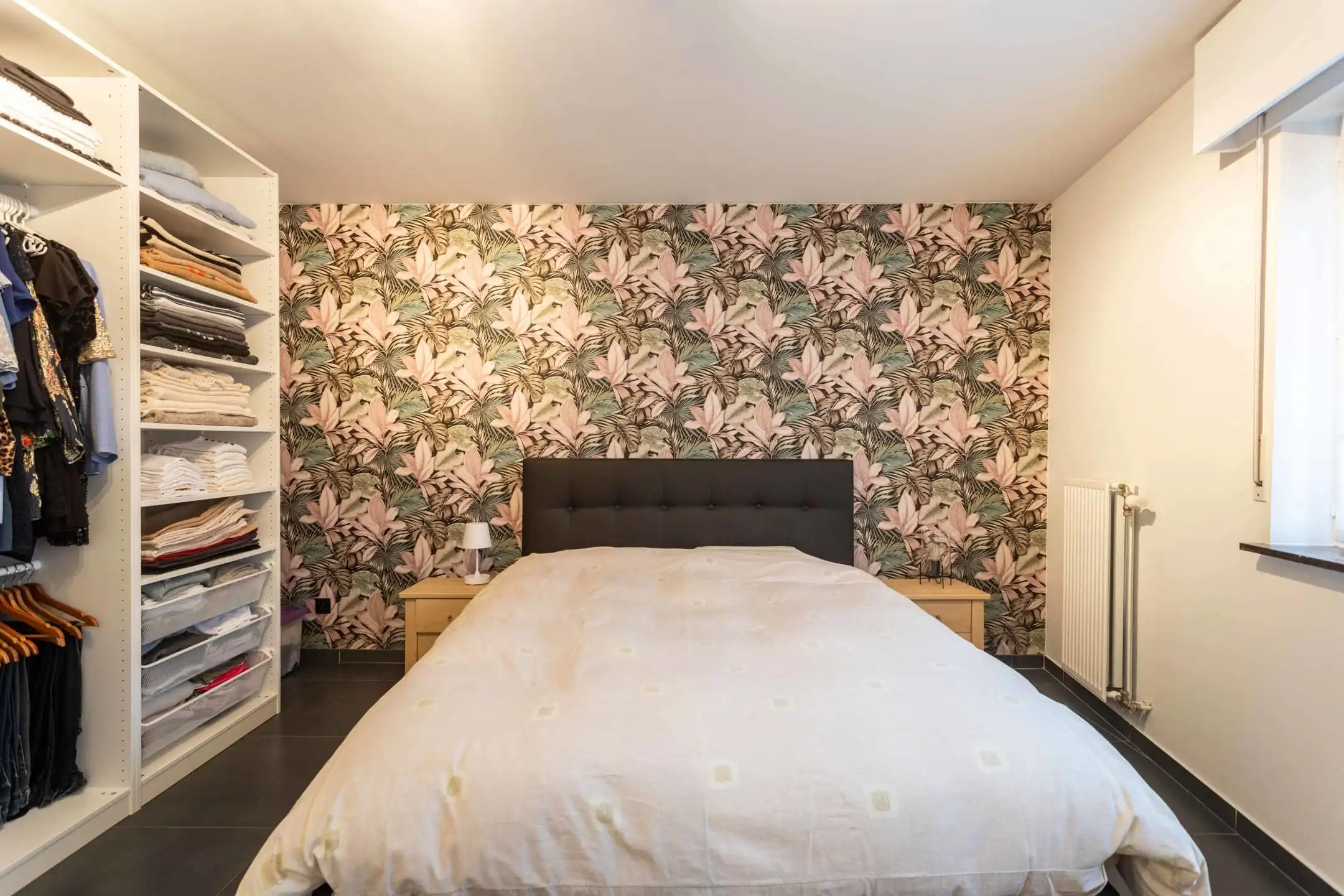 Instapklaar appartement met groot terras en garage foto 11