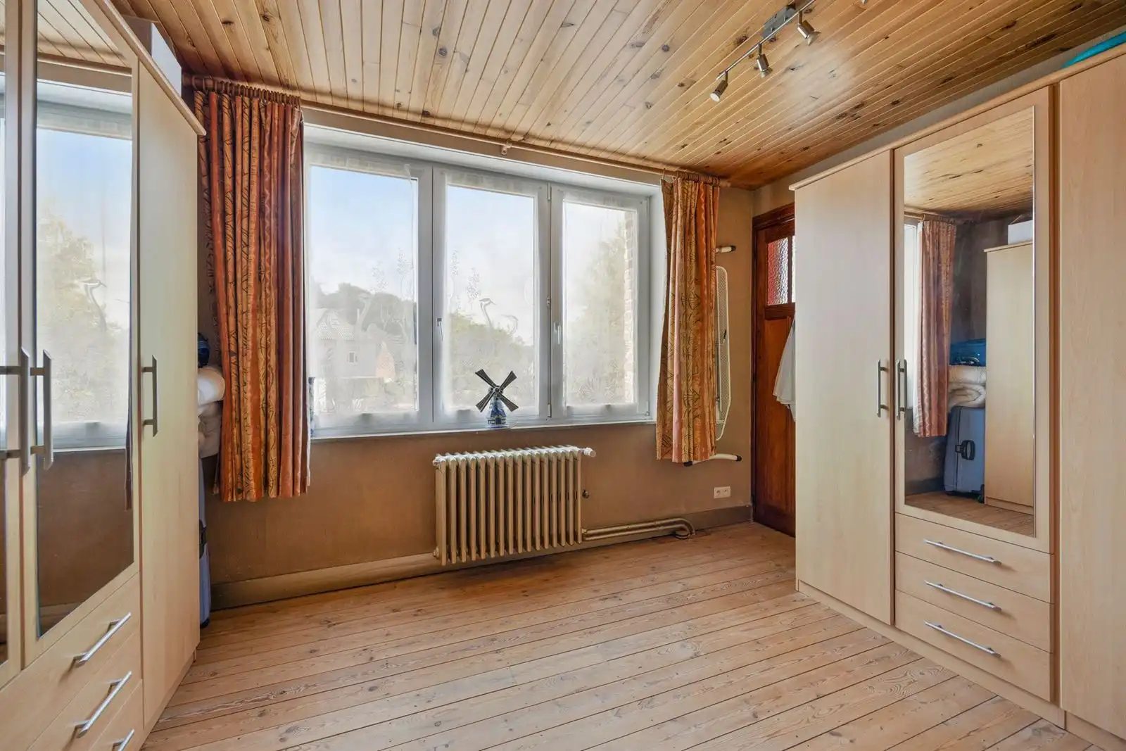 Unieke woning op mooi perceel van 12a foto 16