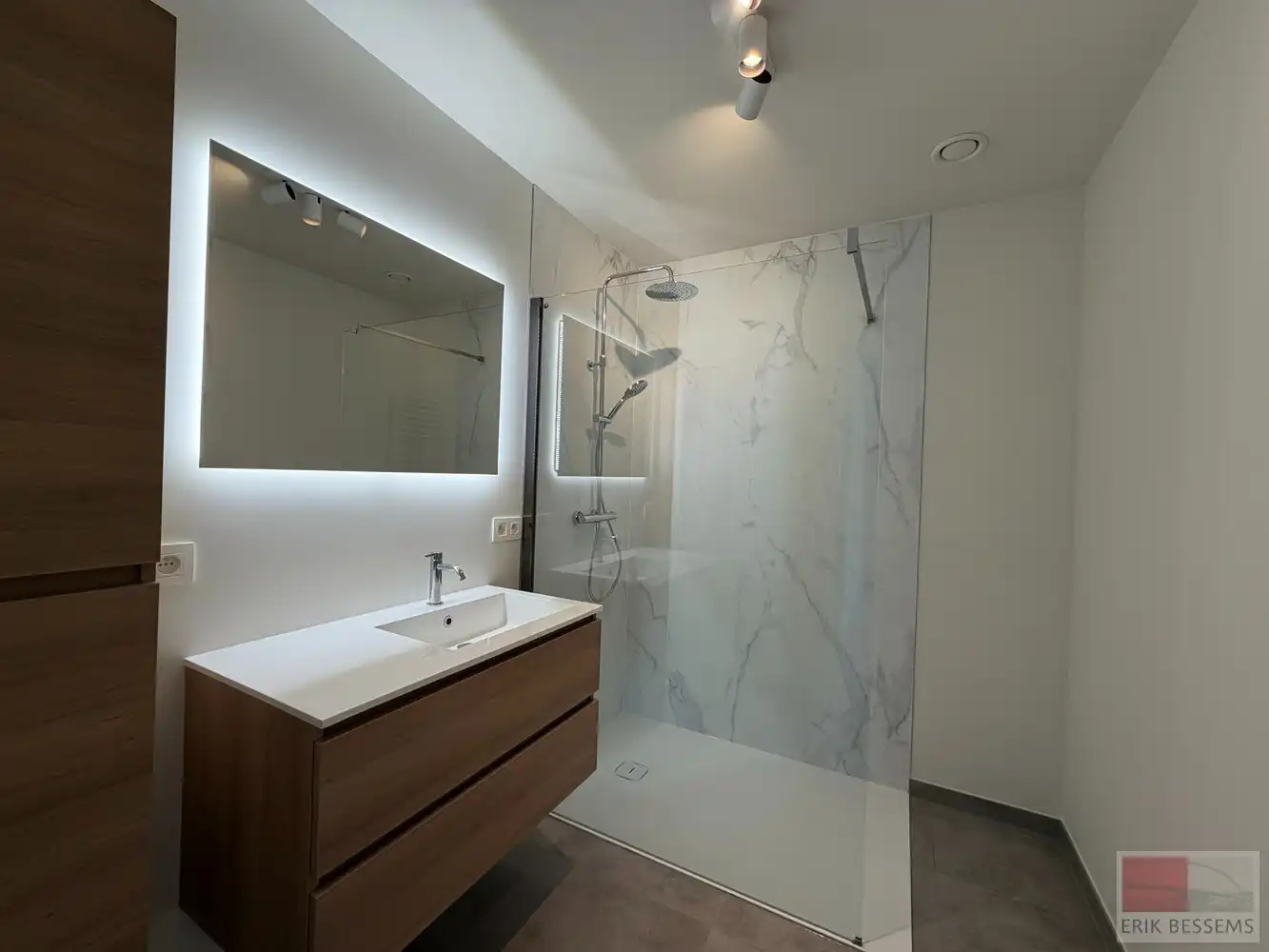 Modern nieuwbouwpenthouse van 130 m² met 2 slaapkamers foto 8