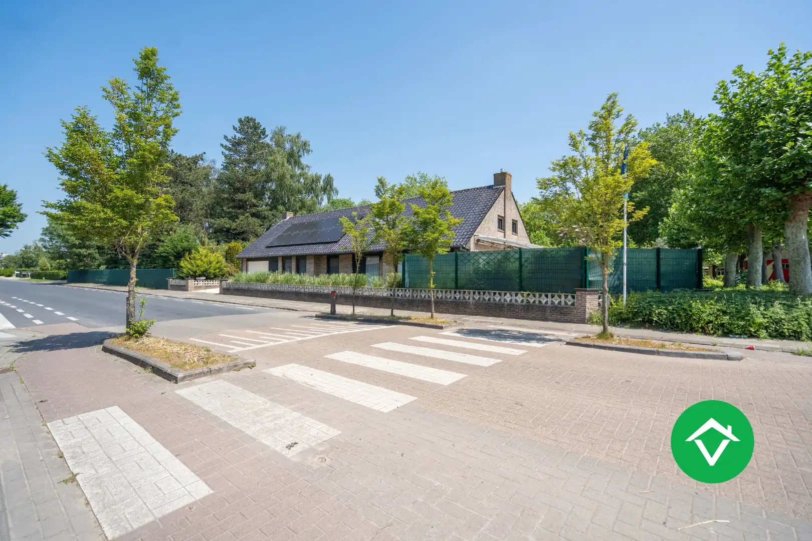 Zeer ruime en instapklare woning met veel mogelijkheden te Eernegem foto 3