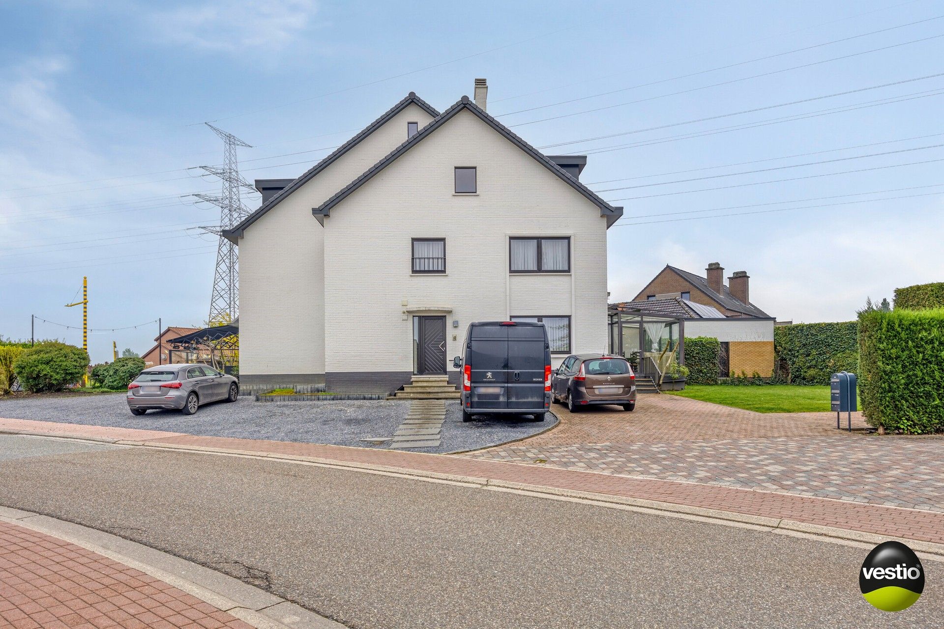 Opbrengsteigendom met 3 appartementen en parkeergelegenheid in Hasselt foto 2