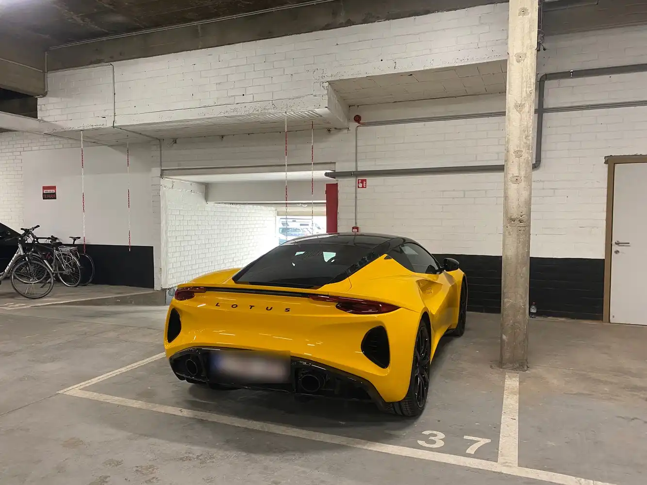 Autostaanplaats te koop op een toplocatie in centrum Lier foto 2