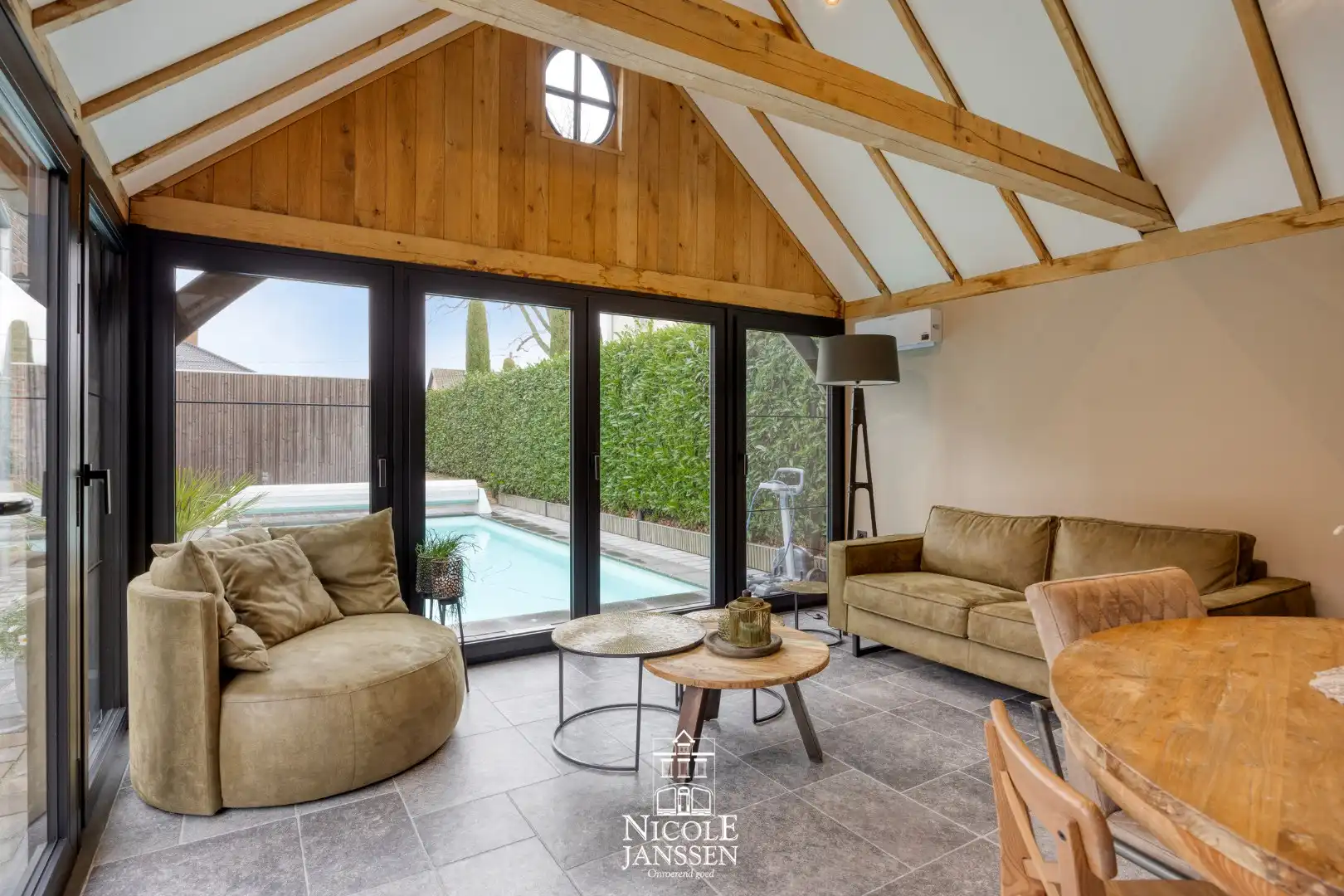 Ruime gezinswoning foto 37