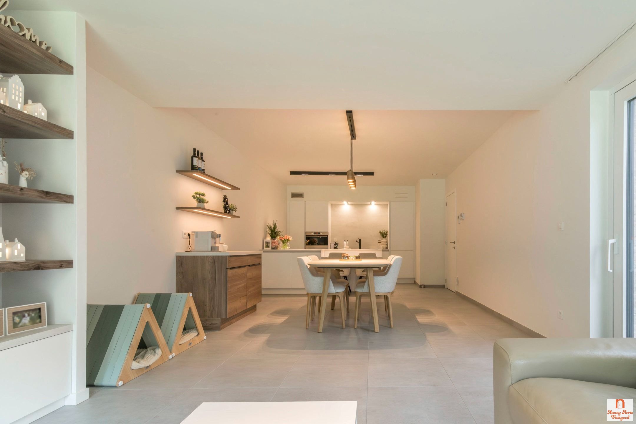 Gelijkvloers appartement met private tuin in Helchteren foto 35