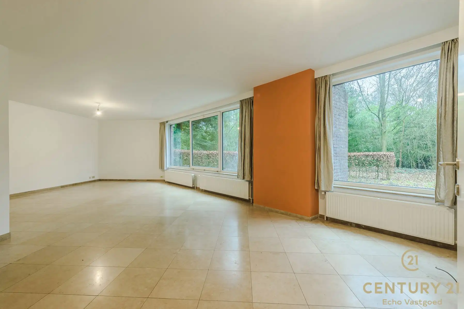 Ruime, unieke villa op royaal perceel in villawijk De Lint. foto 8