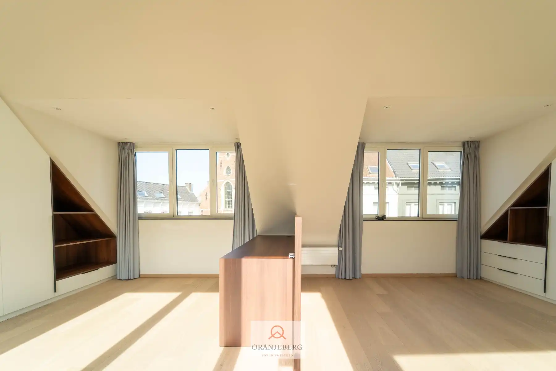 Charmant duplexappartement met terras nabij Sint-Annaplein foto 20