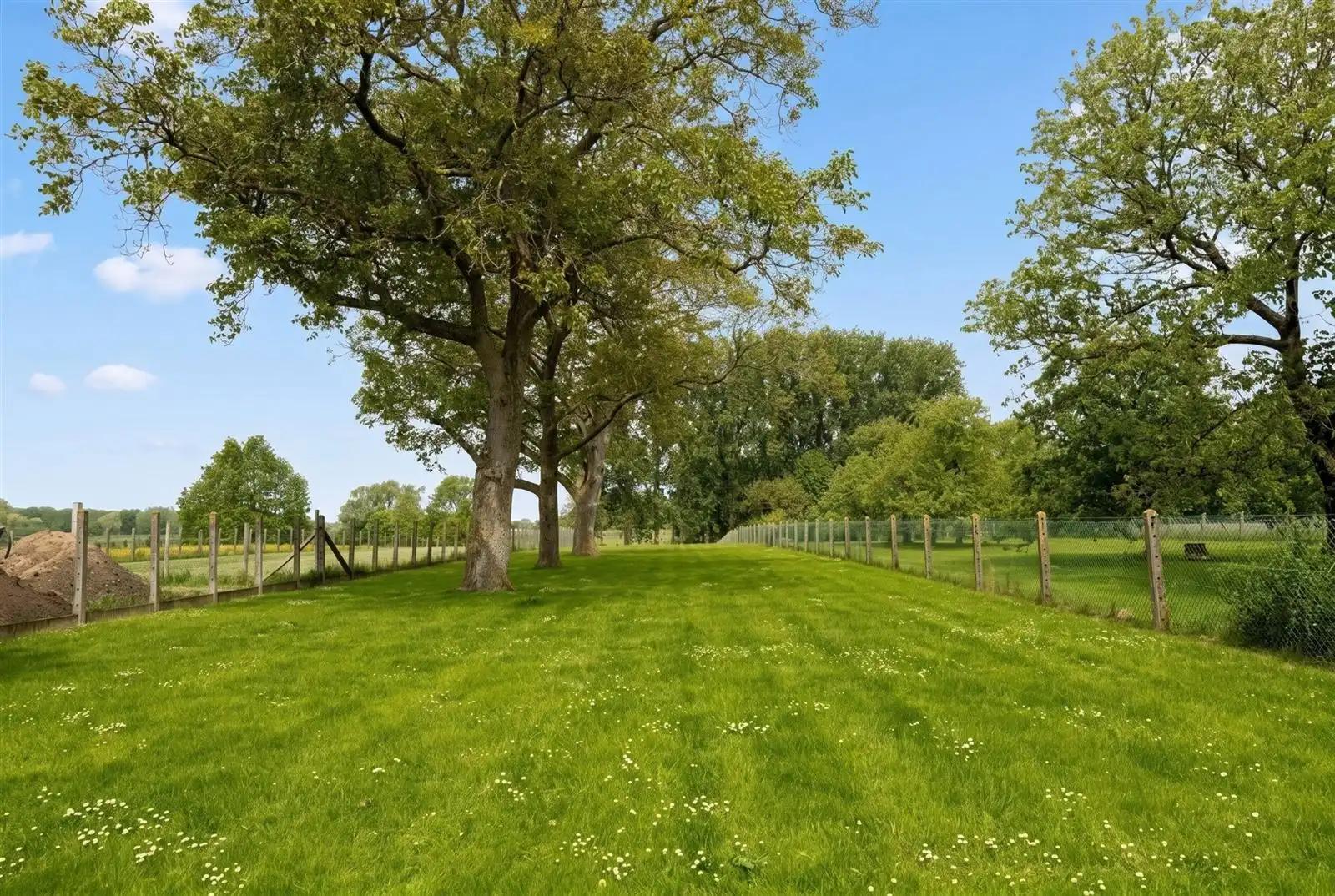Instapklare bungalow met grote tuin foto 14