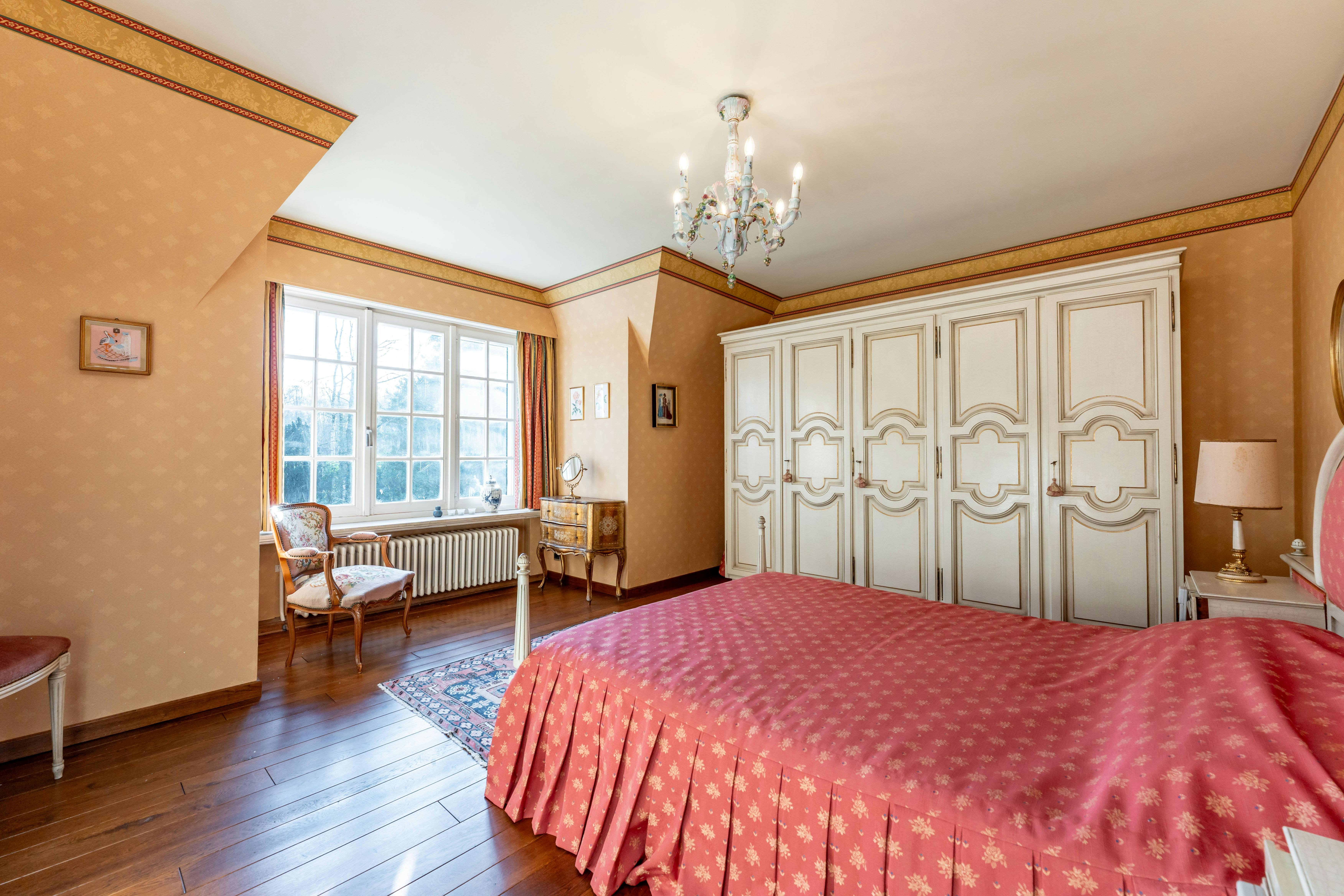 Klassieke villa te koop gelegen in het Waaroostpark  foto 11