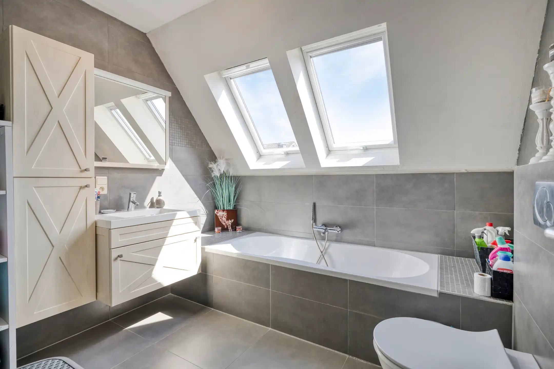 Instapklare halfopen woning met 3 à 4 slaapkamers foto 13