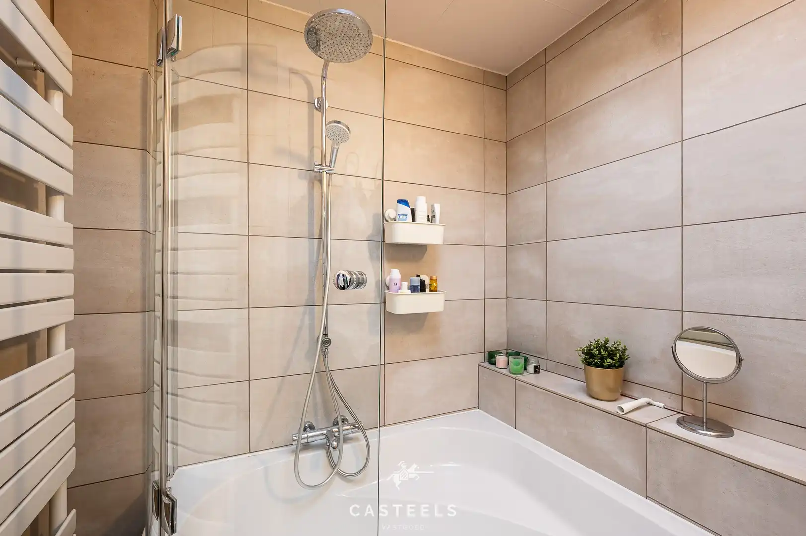 Instapklare gezinswoning met 4 slpks en bureel te Merelbeke foto 11