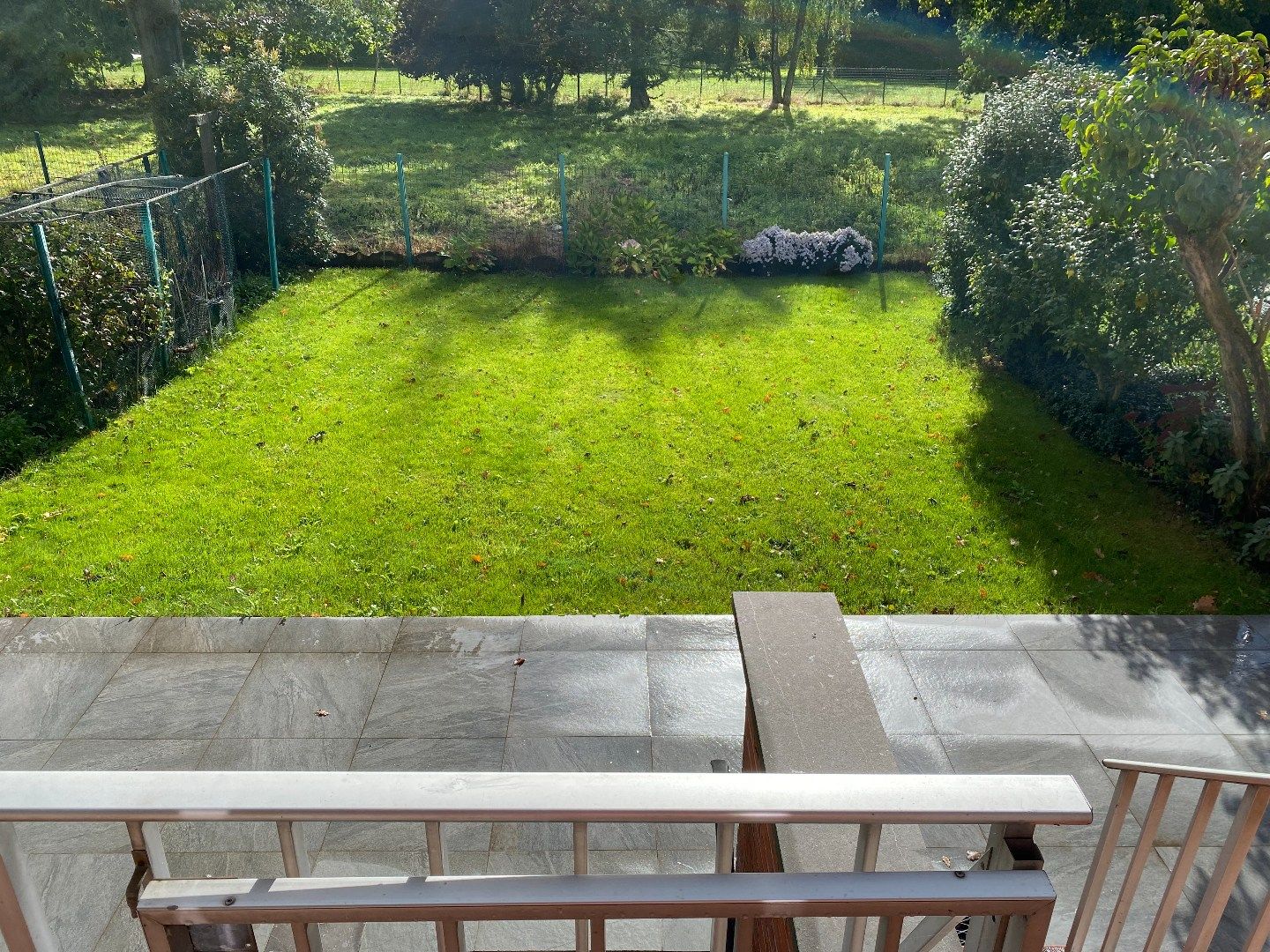 Ruim en licht appartement met prachtig zicht op groen 🌿: 2 slpk en bureau + garage + terras en tuin + extra ruimte foto 11