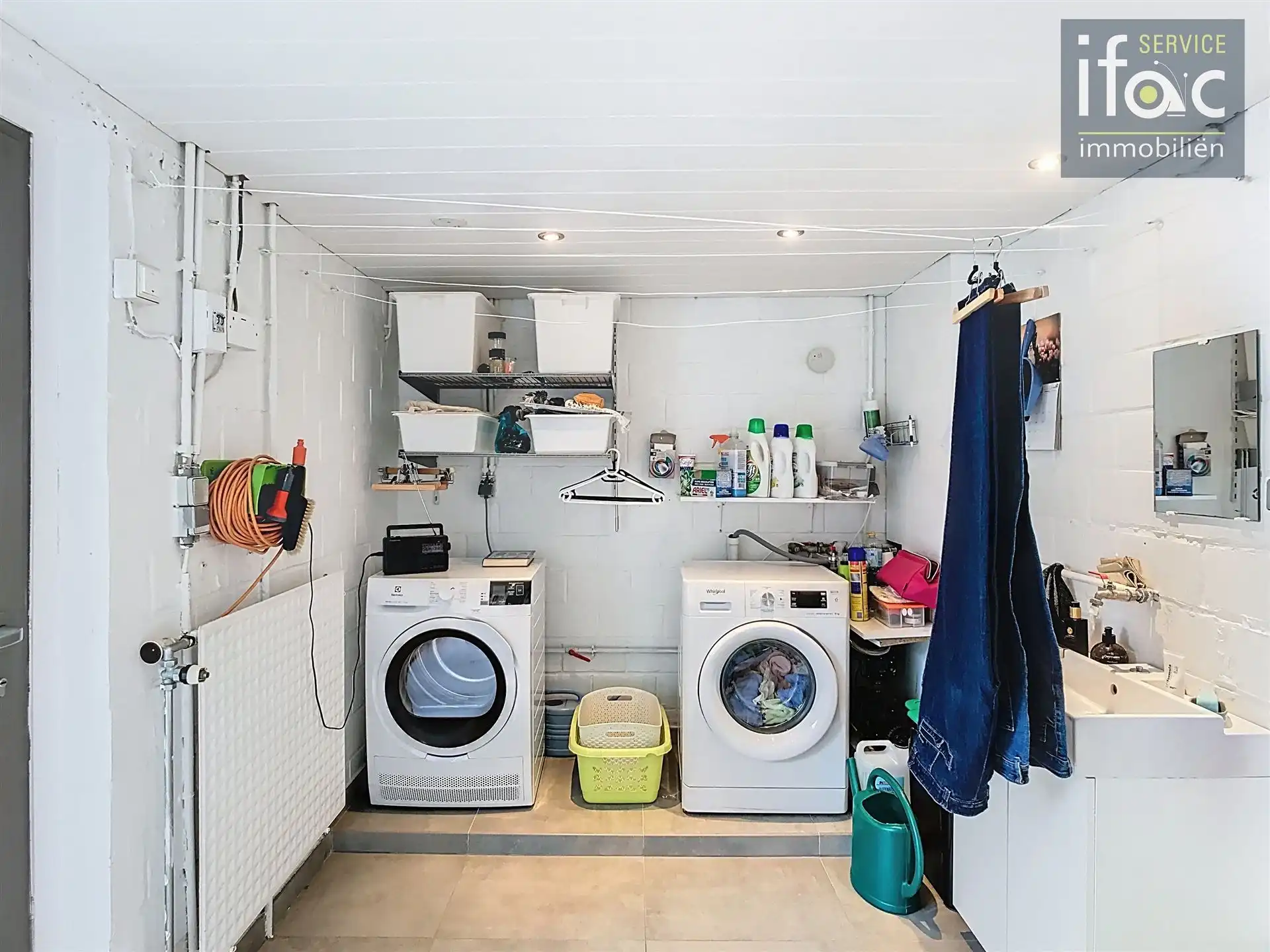 Super onderhouden 3 slaapkamer woning foto 22