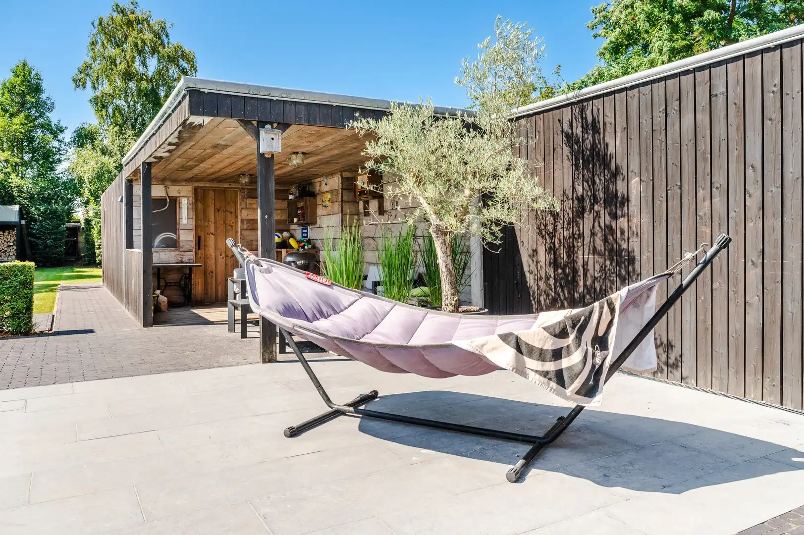 Gezellige 4-slaapkamerwoning met tuin & zwembad foto 9
