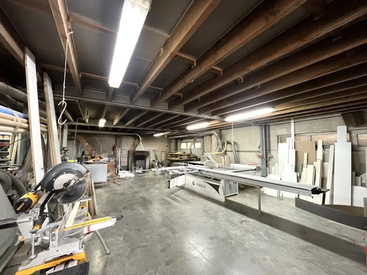 Dadizele – Ruime woning met loods van ca. 400 m², zwembad en bureelruimte foto 47