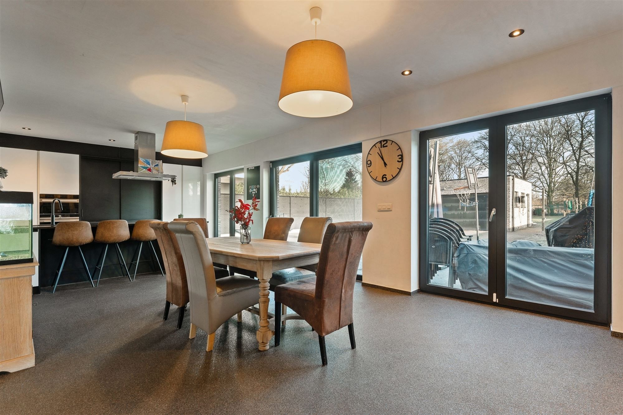 MODERNE EN RECENT GEBOUWDE WONING MET 5 SLAAPKAMERS OP EEN RUIM PERCEEL VAN 13A46CA TE PAAL foto 8