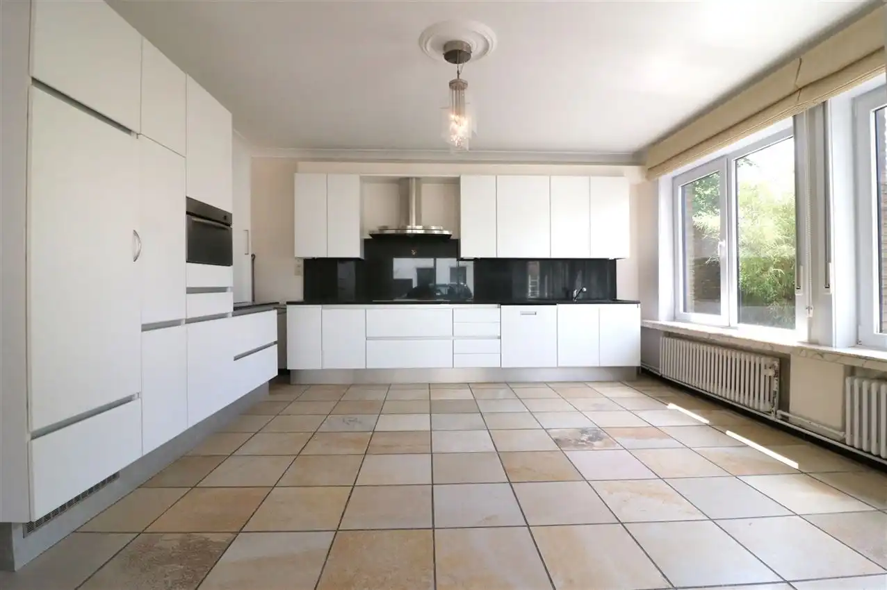 Gelijkvloers appartement met 2 slpk., terras, parking   foto 14