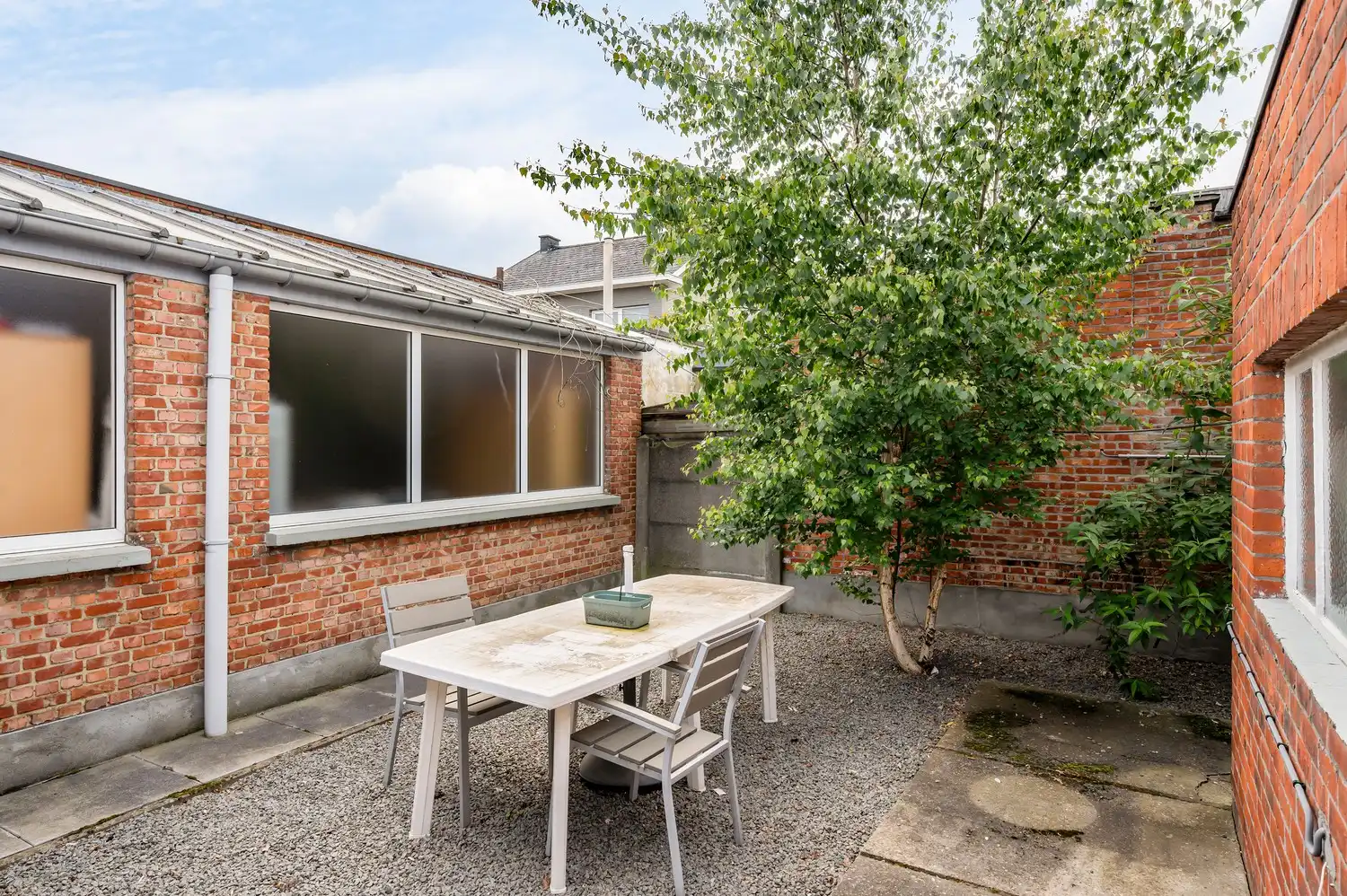 TE RENOVEREN WONING OP GOEDE LOCATIE + MAGAZIJN foto 18