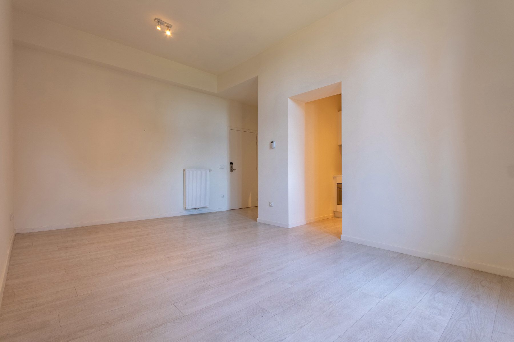 Assistentieflat met kelder in centrum Halle foto 9