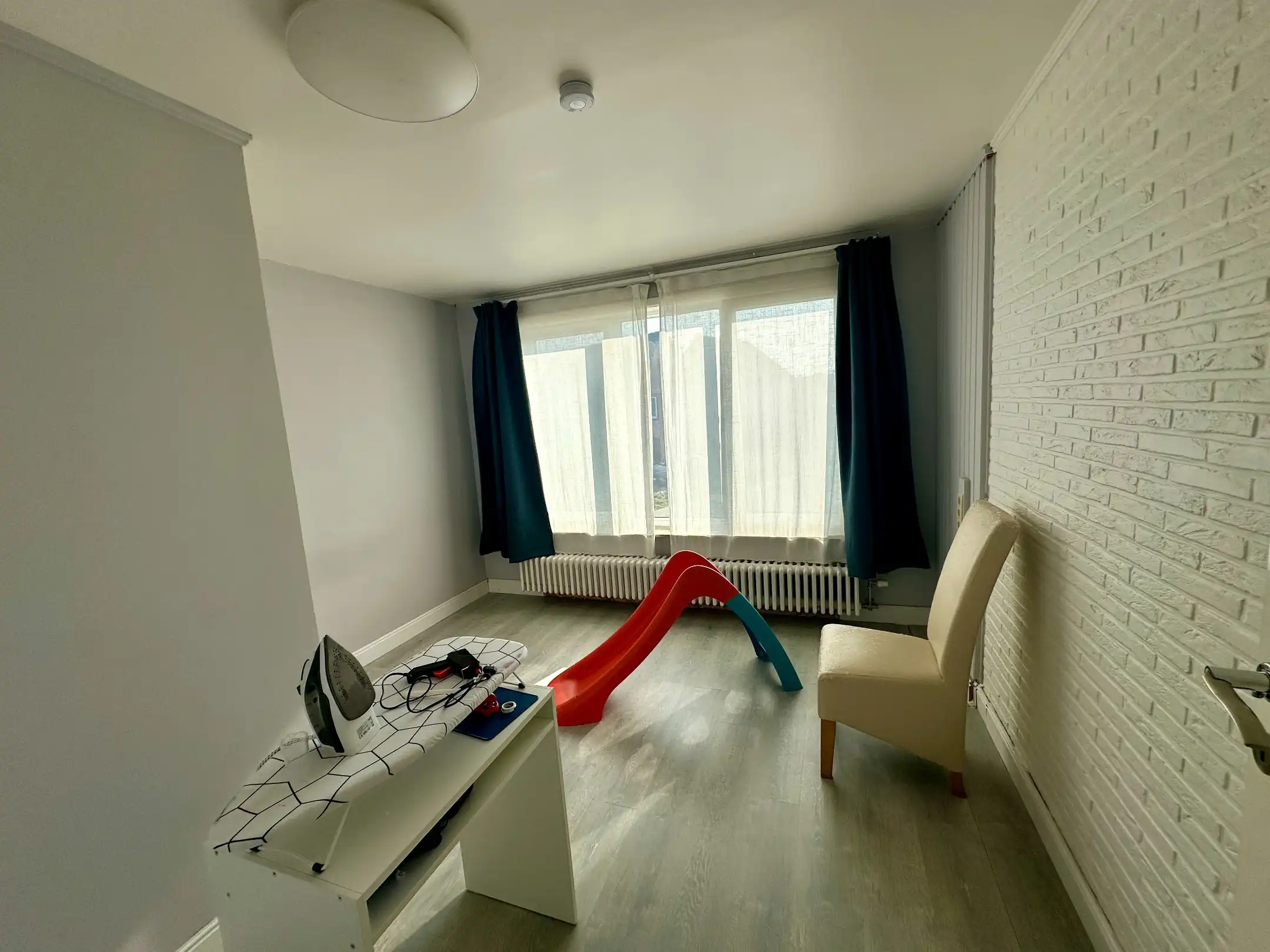 3 slaapkamer triplex met 2 staanplaatsen foto 11