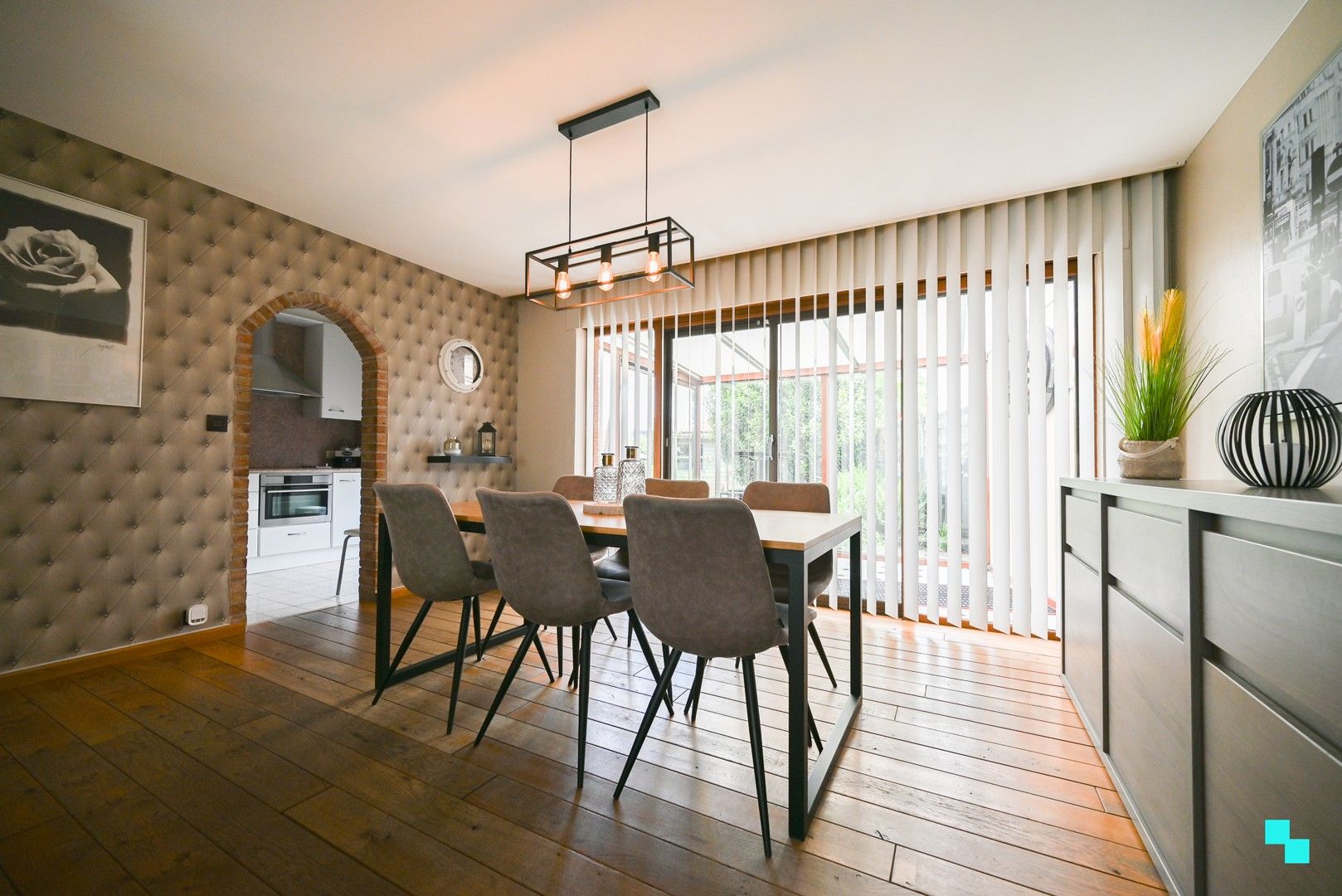 Rustig gelegen woning met gezellige tuin te Izegem foto 4