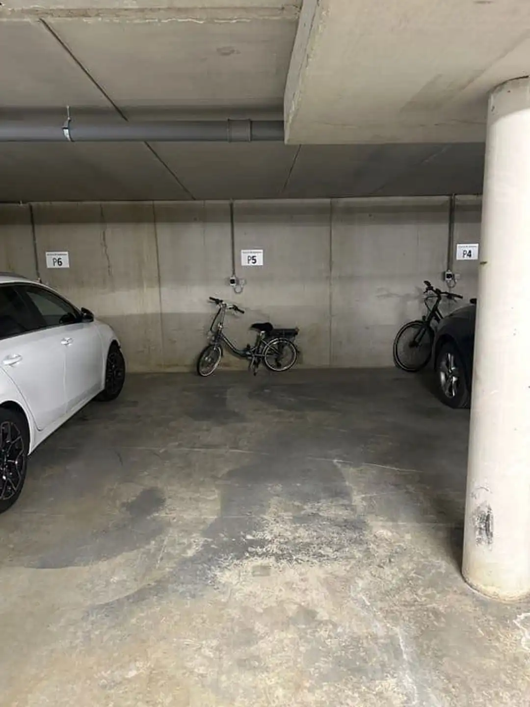 Gelijkvloersappartement met ondergrondse parking en tuintje foto 15