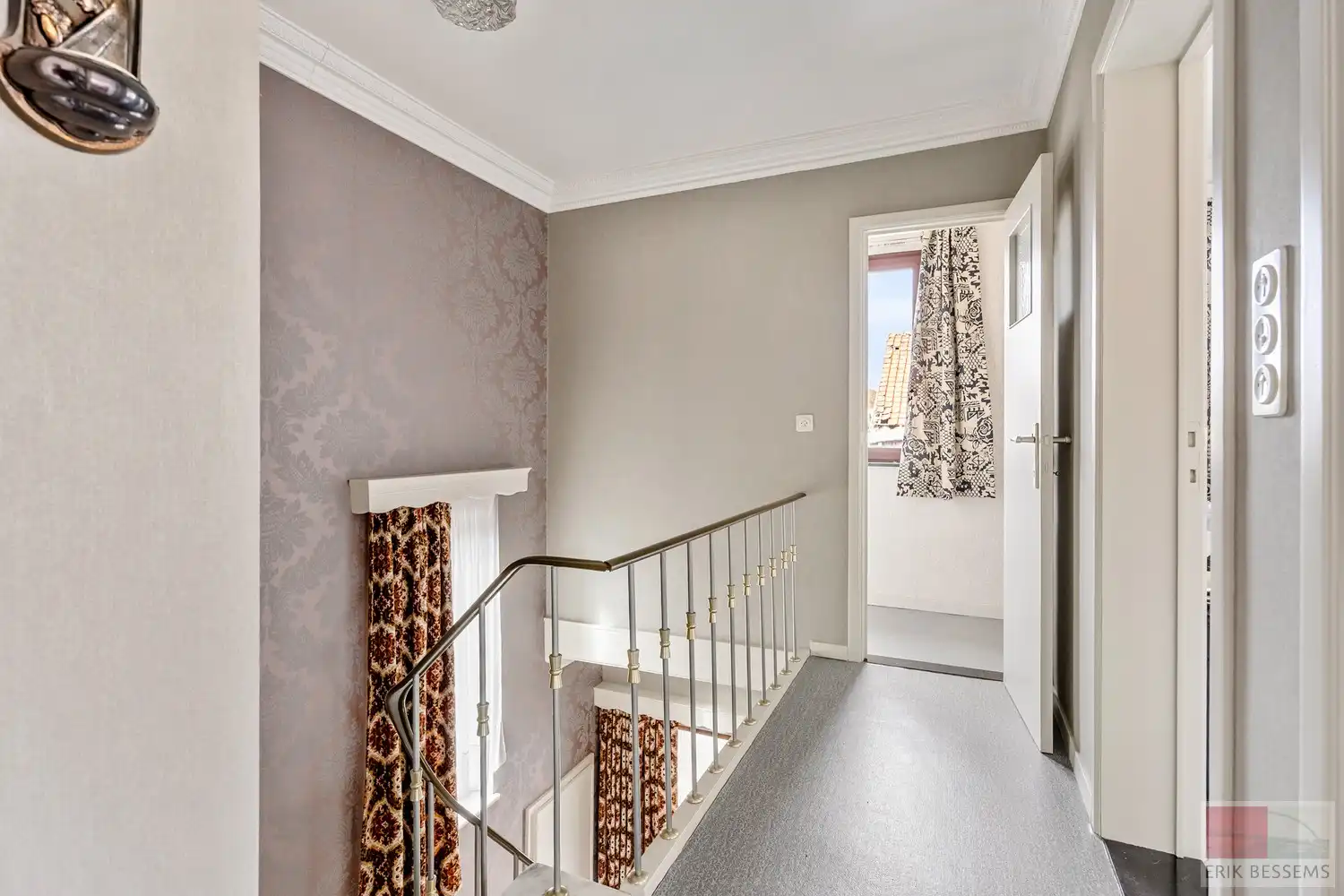 Leuke te renoveren halfopen bebouwing met potentieel en 3 ruime slaapkamers. foto 17