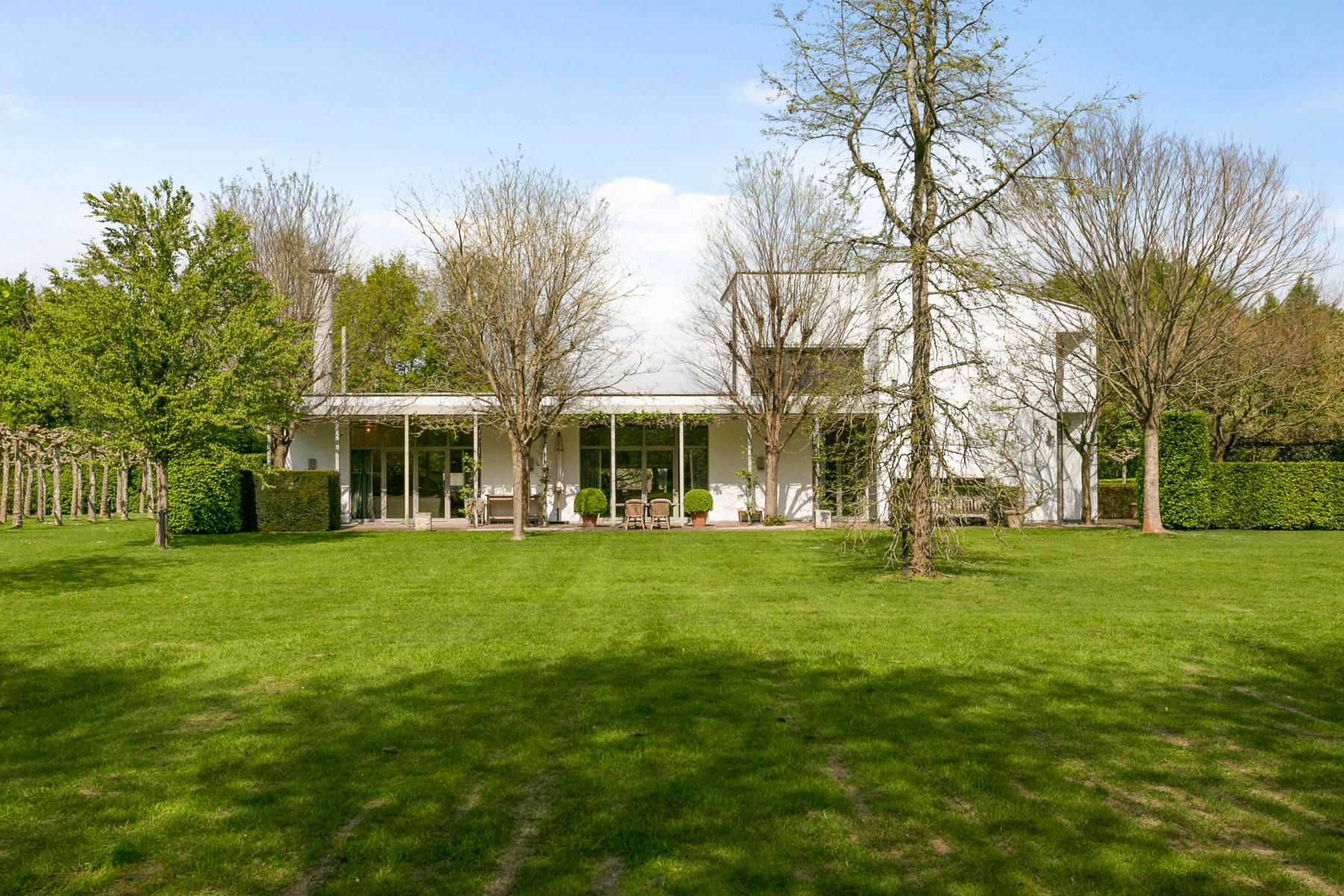 Hoofdfoto van de publicatie: Exclusieve villa op 49.140 m² te LIER