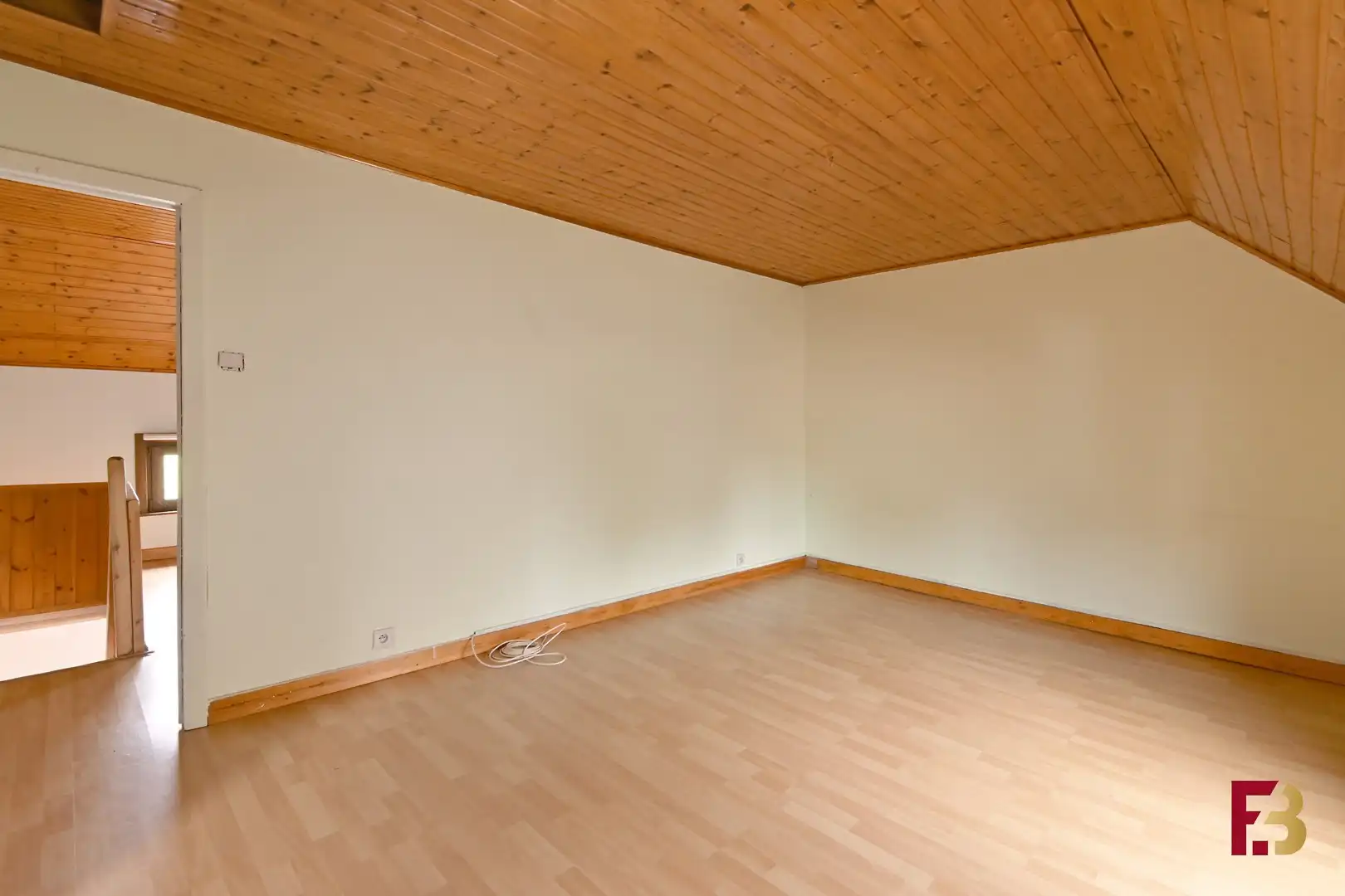 Gezellige half open bebouwing nabij het centrum van Merelbeke foto 11