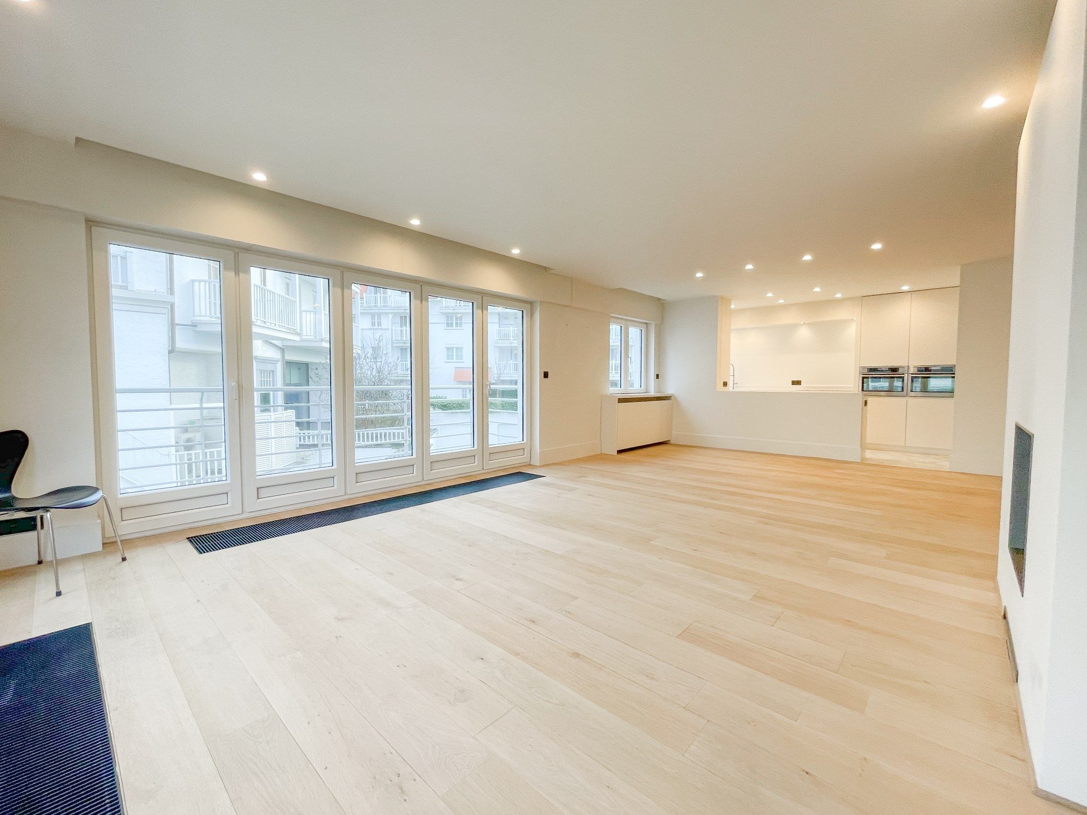 Hoekappartement met een open zicht op de Kustlaan gelegen in een standingvolle villaresidentie. foto 7