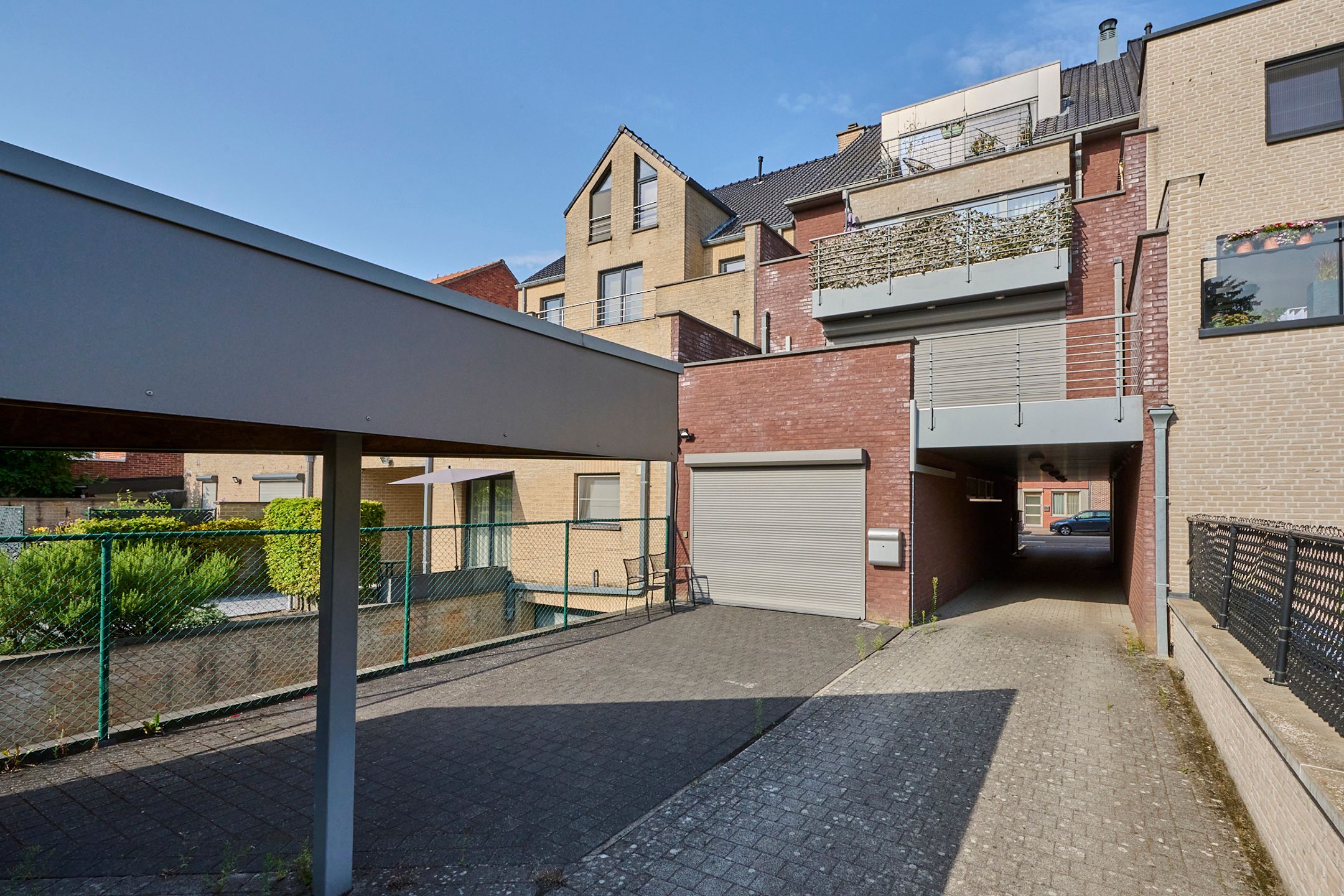 Instapklaar appartement (1 slpk), terras, carport en kelderberging foto 11