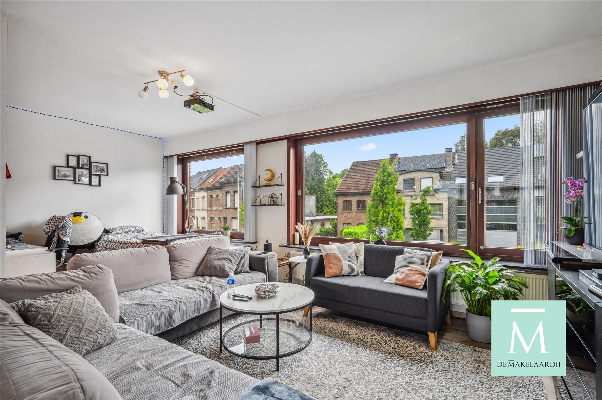 Op te frissen duplex-appartement, 3 slaapkamers en terras op toplocatie! foto 5